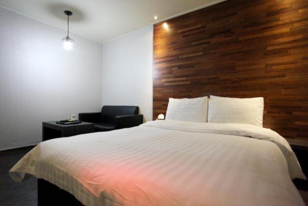 Double Room - Photo 3