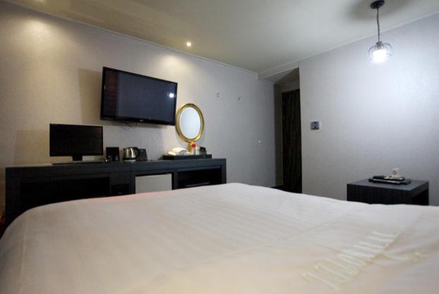 Double Room - Photo 5