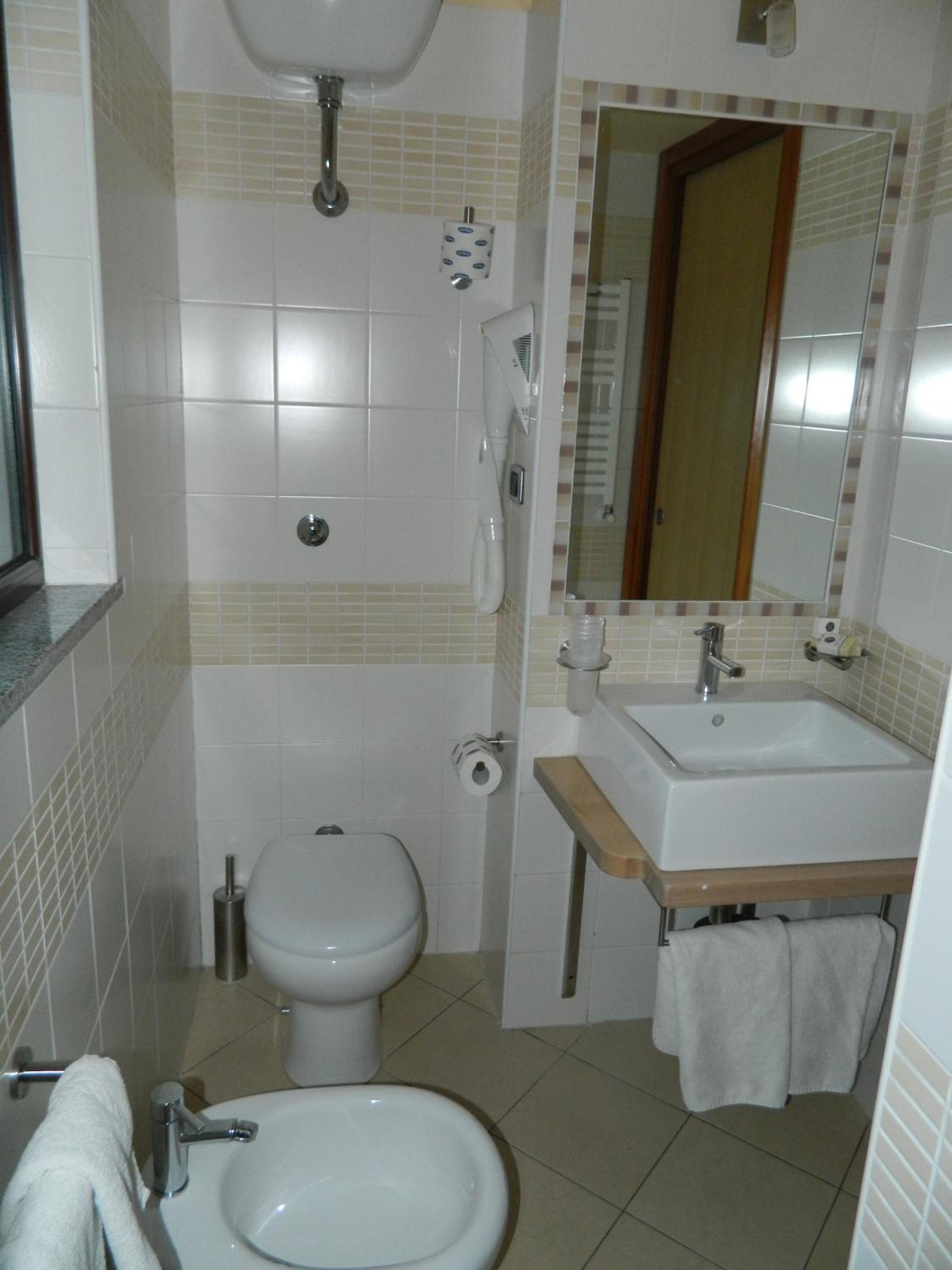 Single Room photo 2
