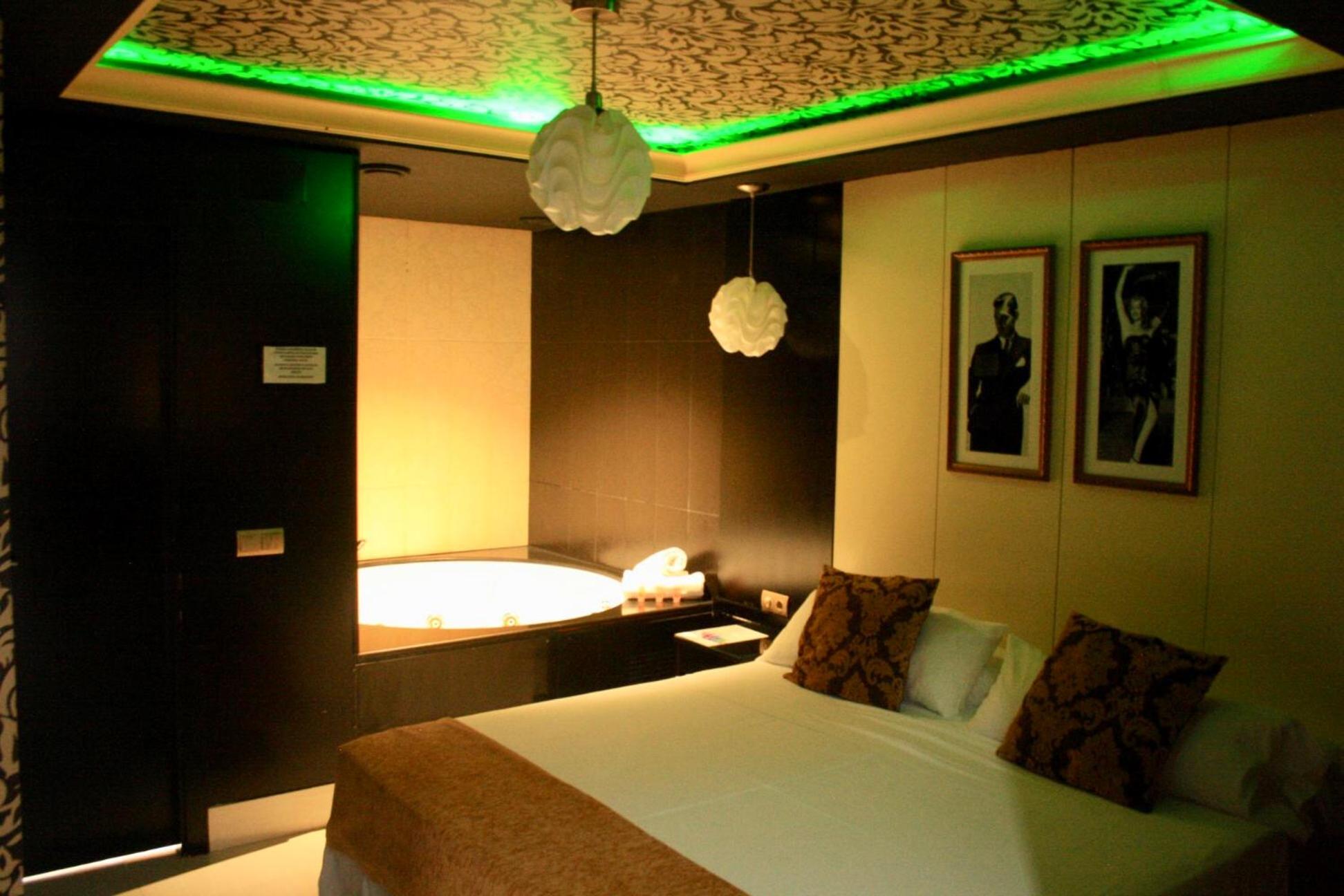 Habitación Deluxe con Bañera de Hidromasaje