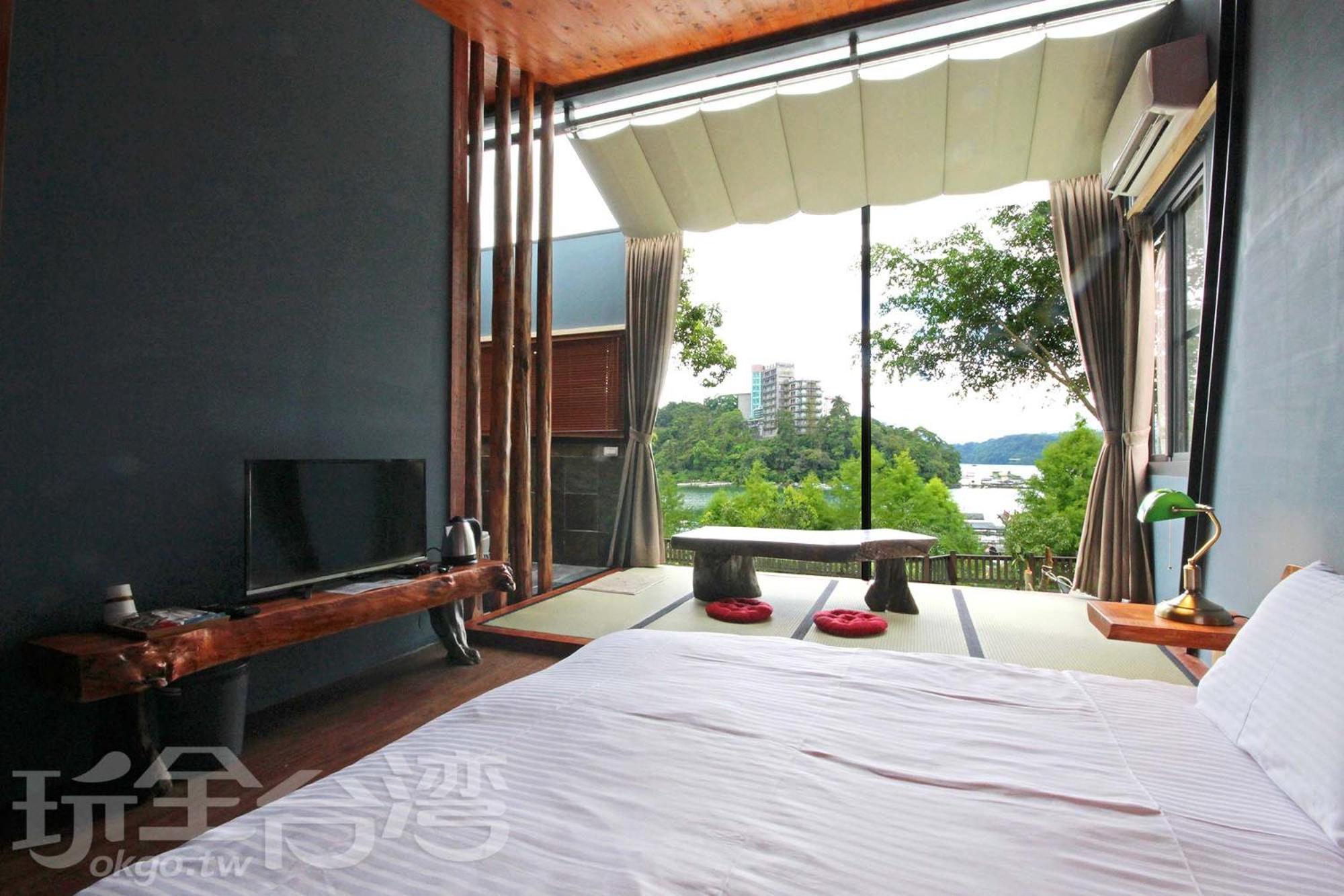 Double Room with View