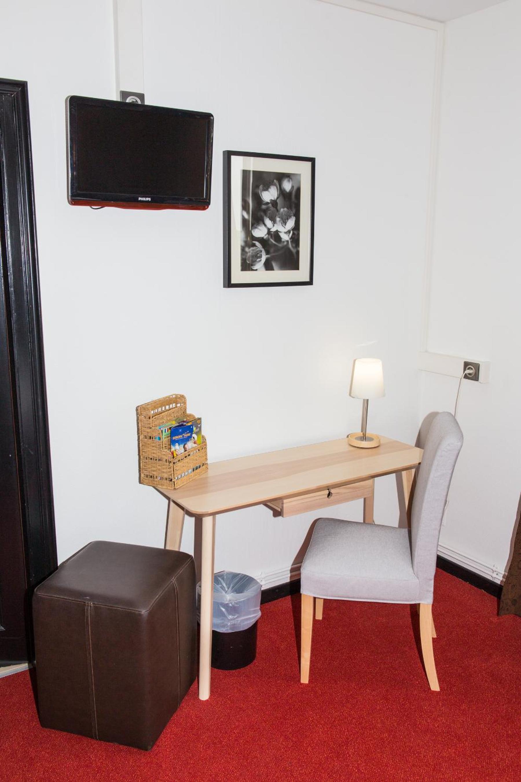 Standard Double Room photo 3