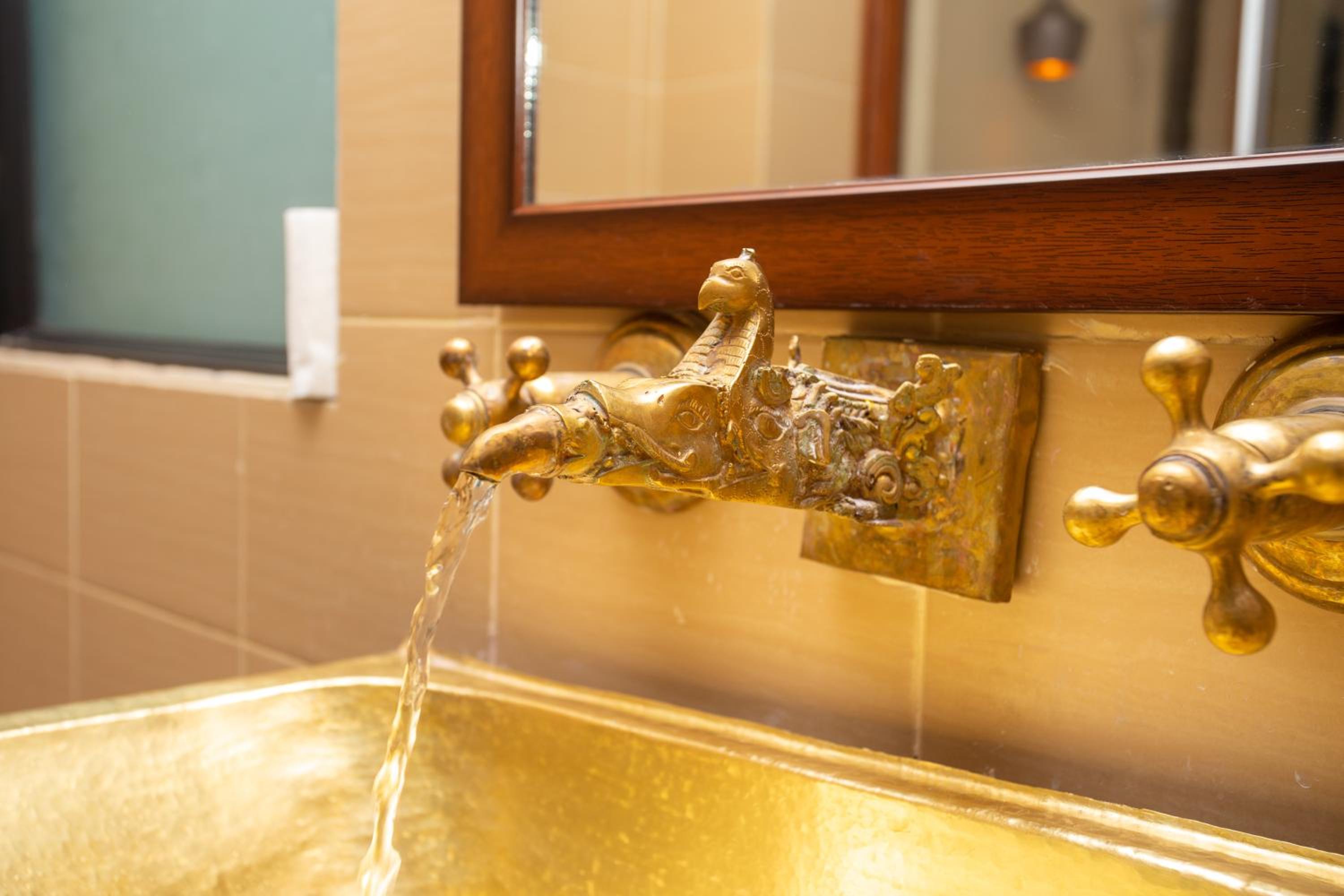 Junior Suite - 20% off on Food & Beverage, Early check-in & Late check-out by 2 hours photo 2