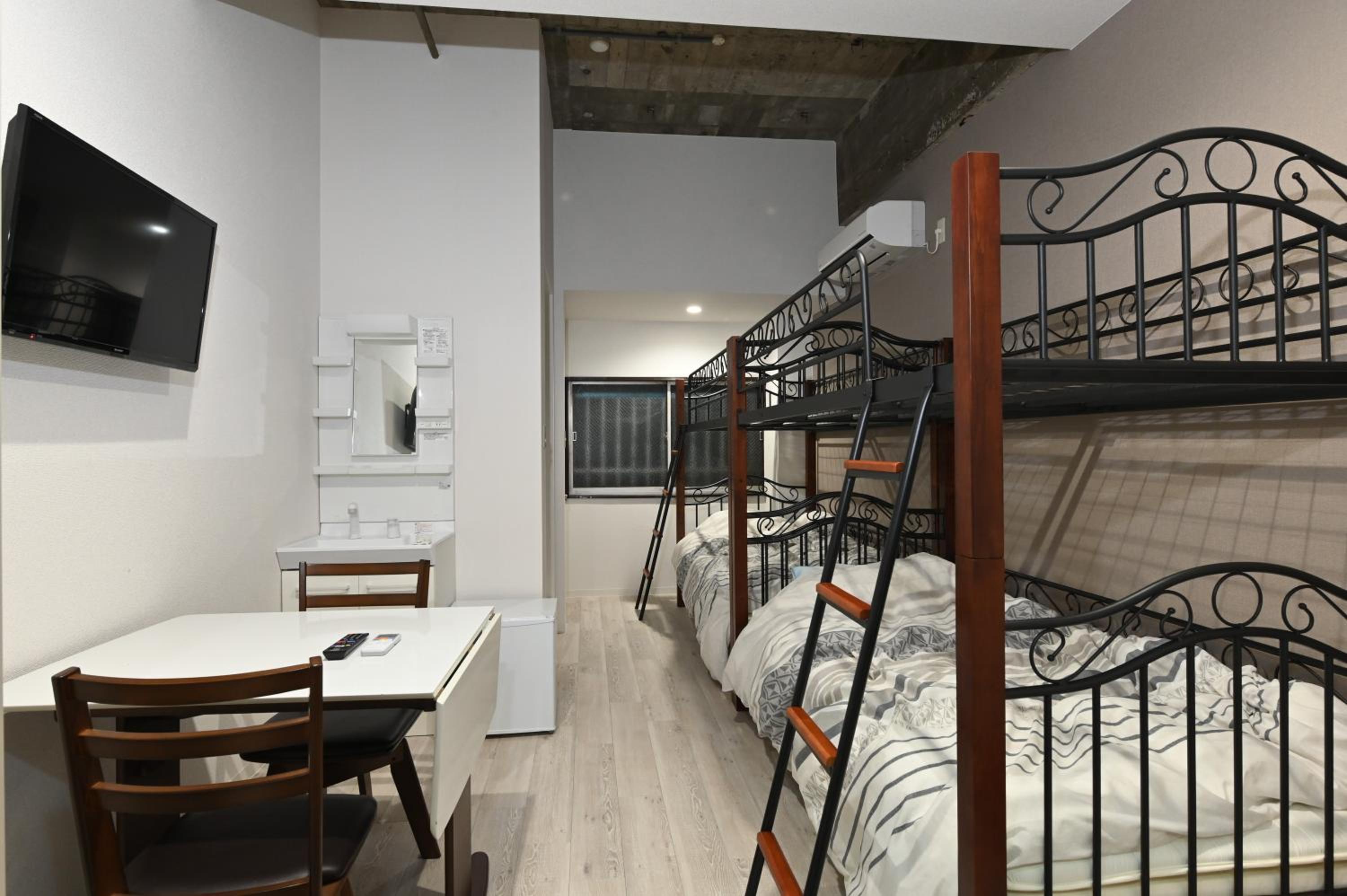 Quadruple Room with Shower