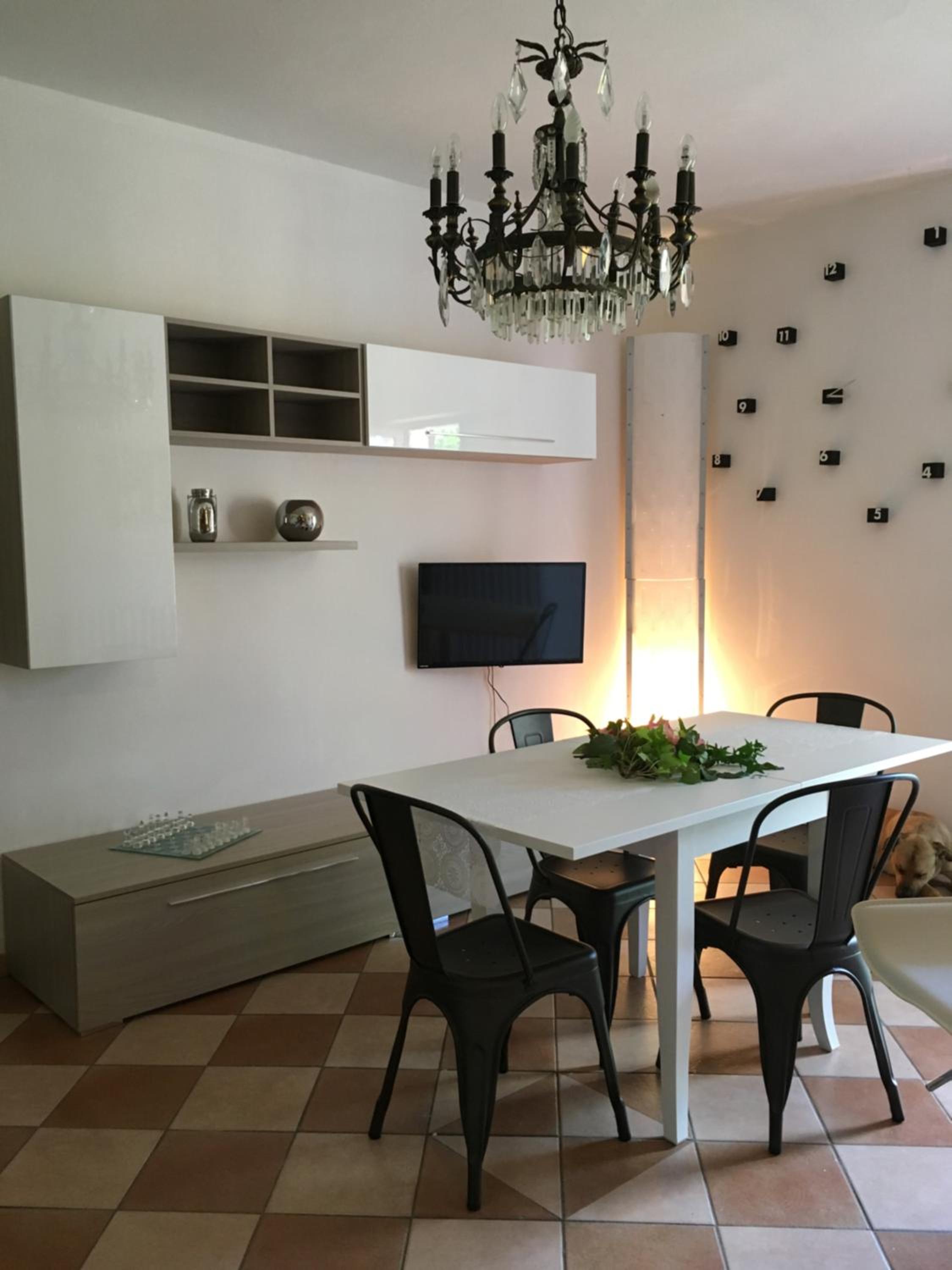 Apartment with Terrace - Photo 30