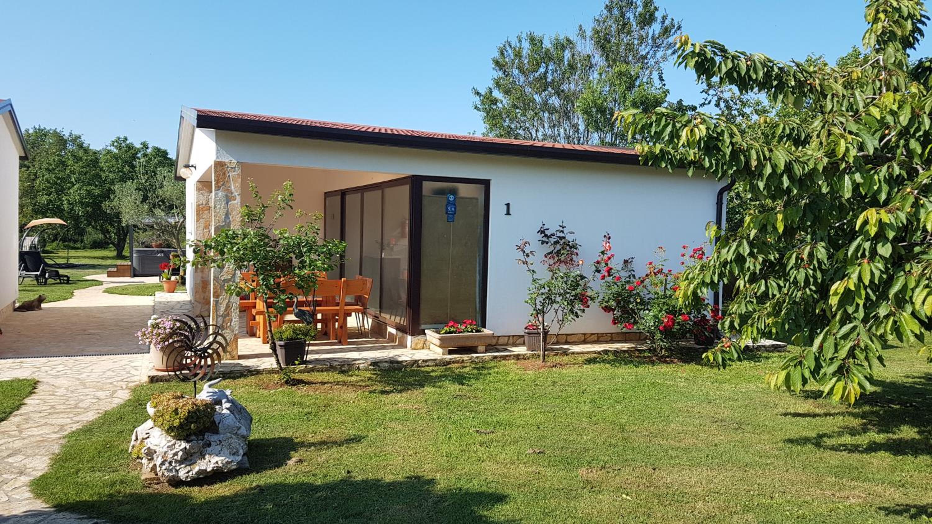 Two-Bedroom House photo 3