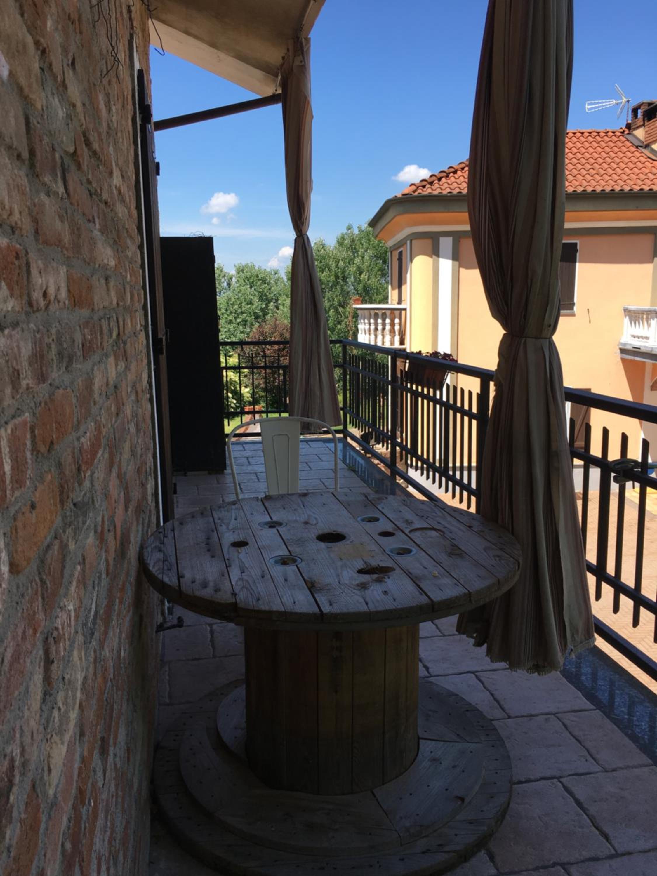 Apartment with Terrace - Photo 32