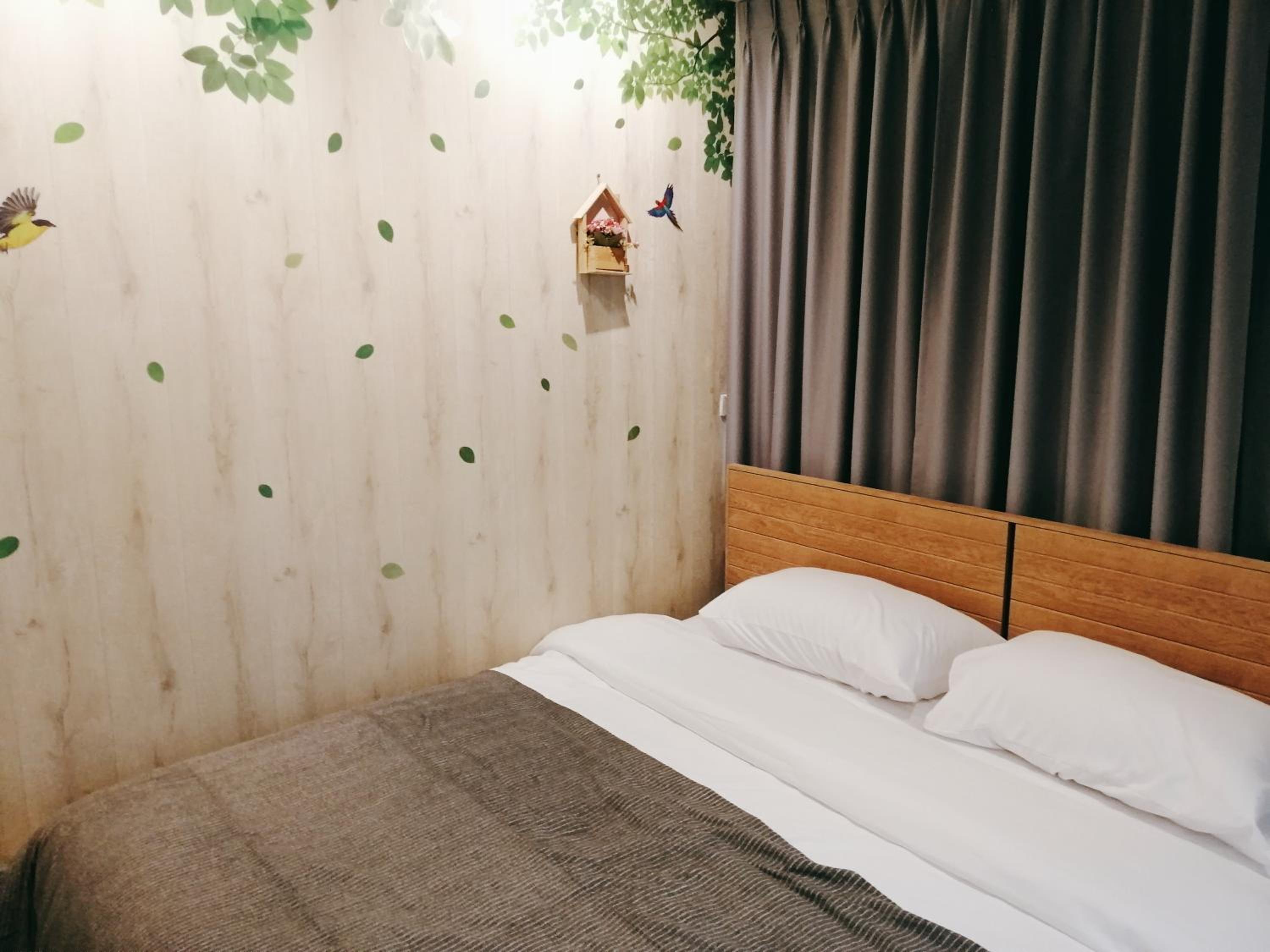 Deluxe Room with Shared Bathroom photo 2