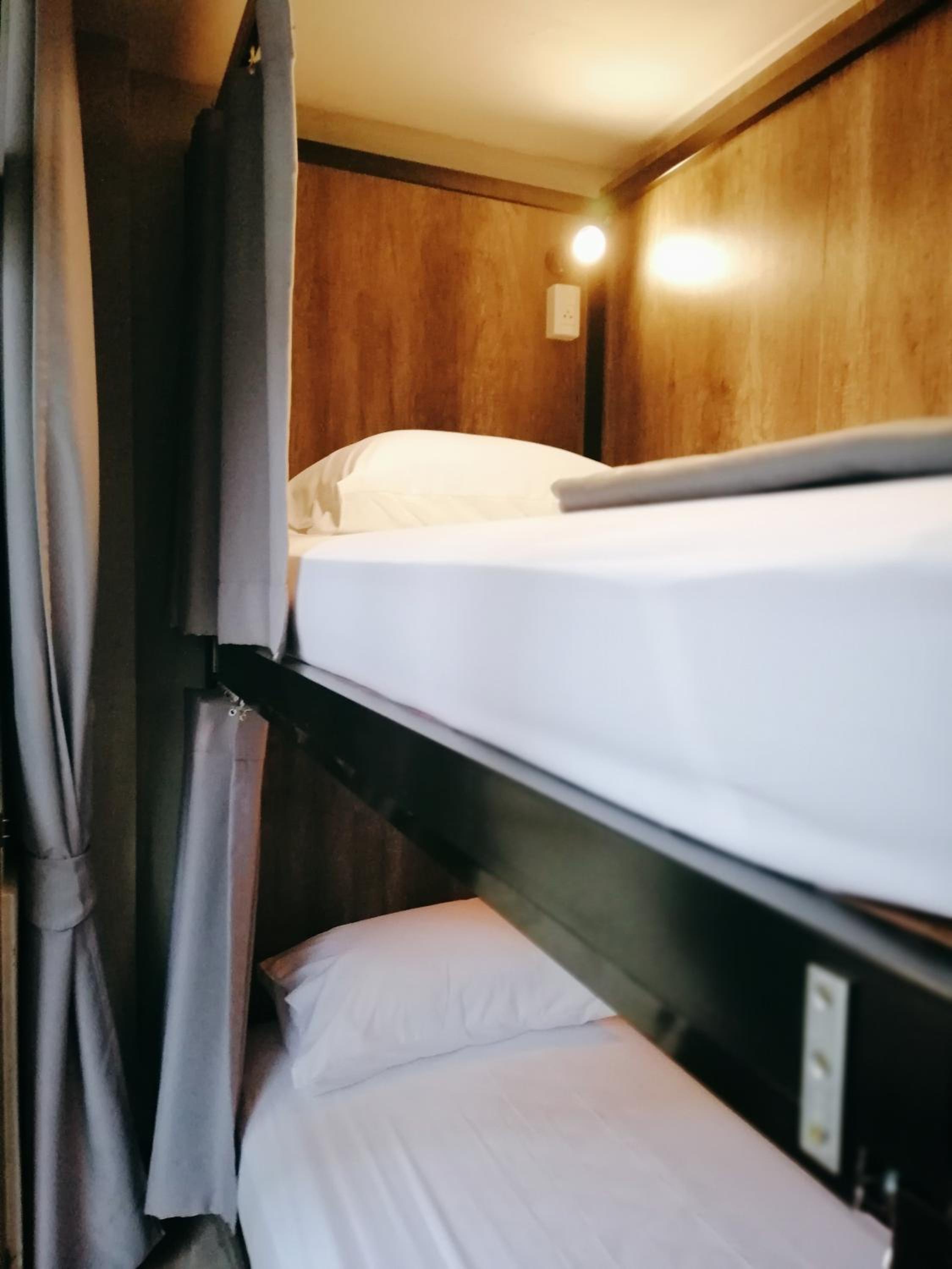 Quadruple Room with Shared Bathroom photo 2