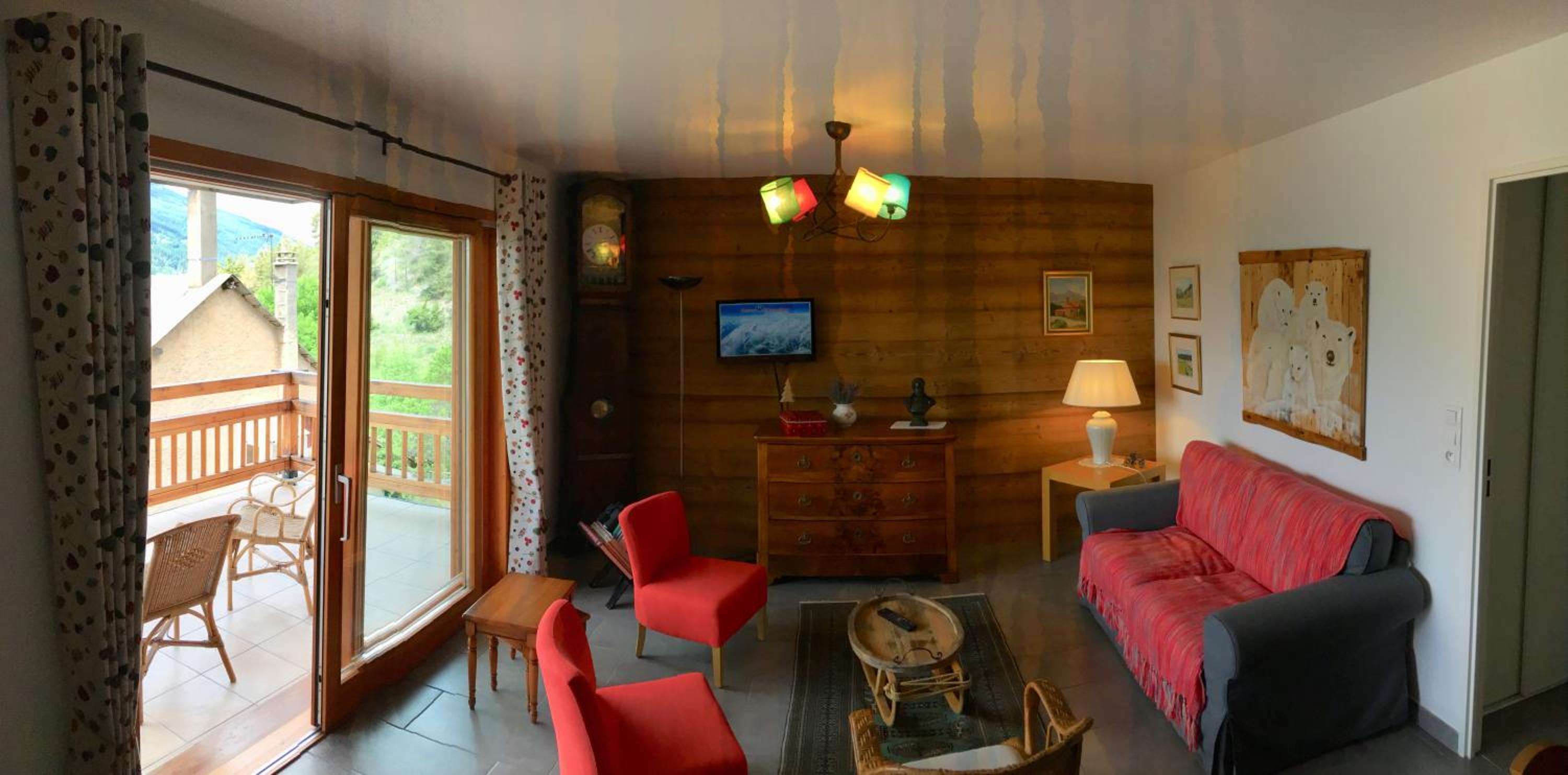 Apartment with Mountain View photo 1