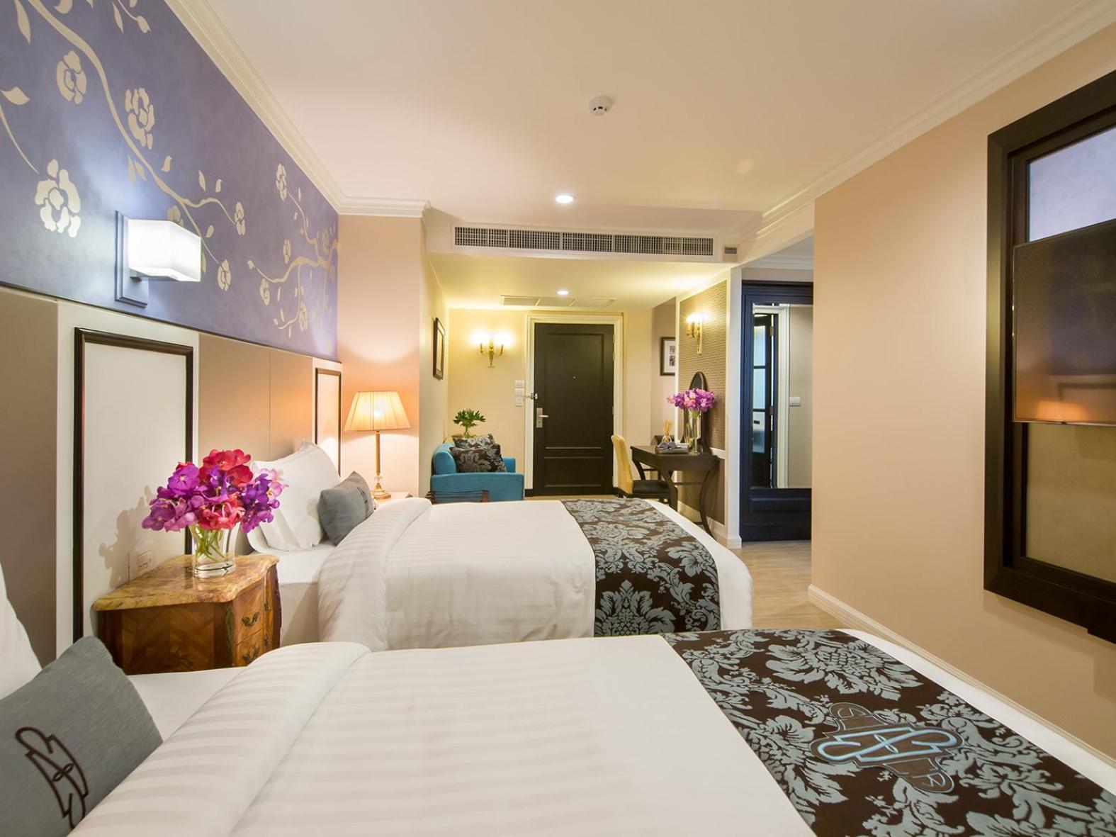 Grand Deluxe Twin Room thumbnail 5
