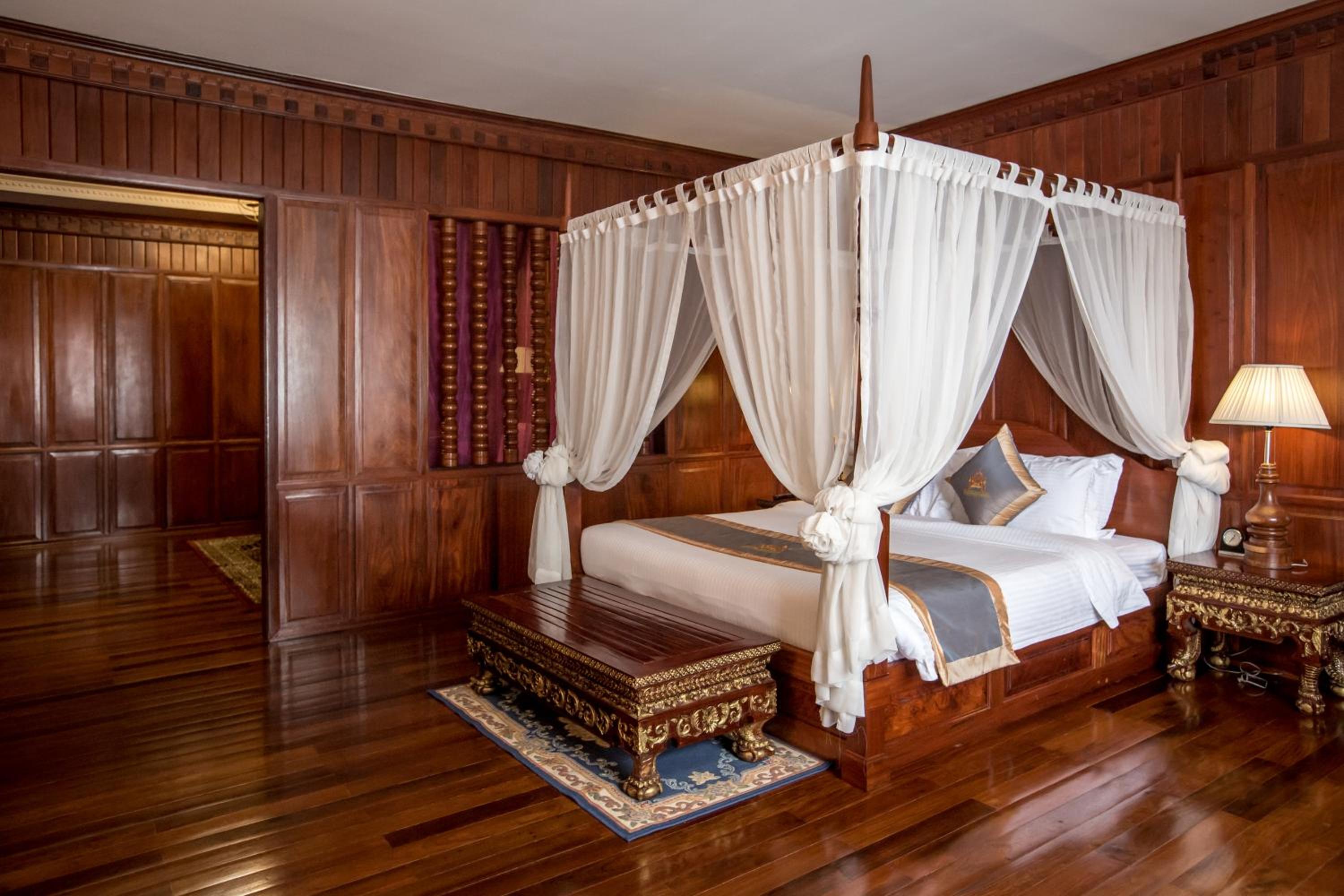 Queen Suite - Photo 6