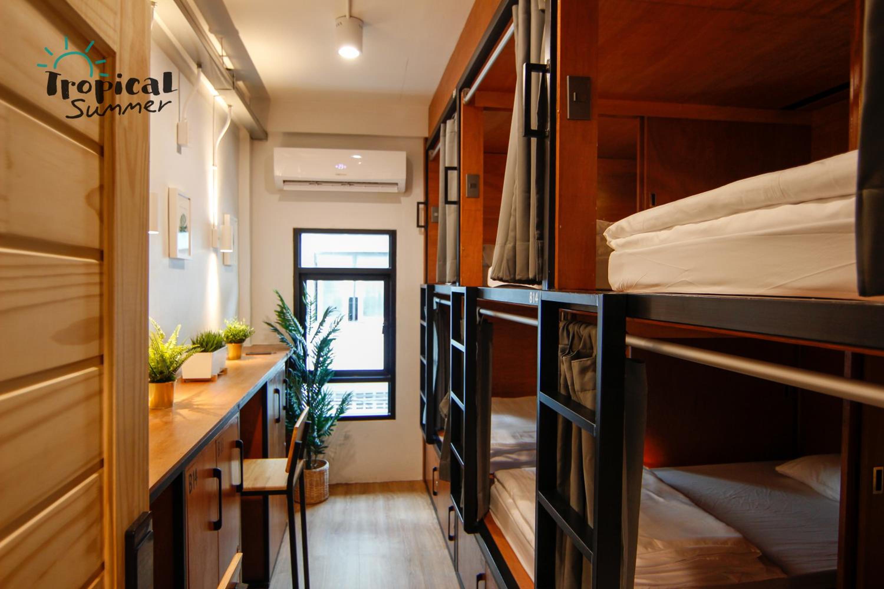 Single Bed in Mixed Dormitory Room photo 1