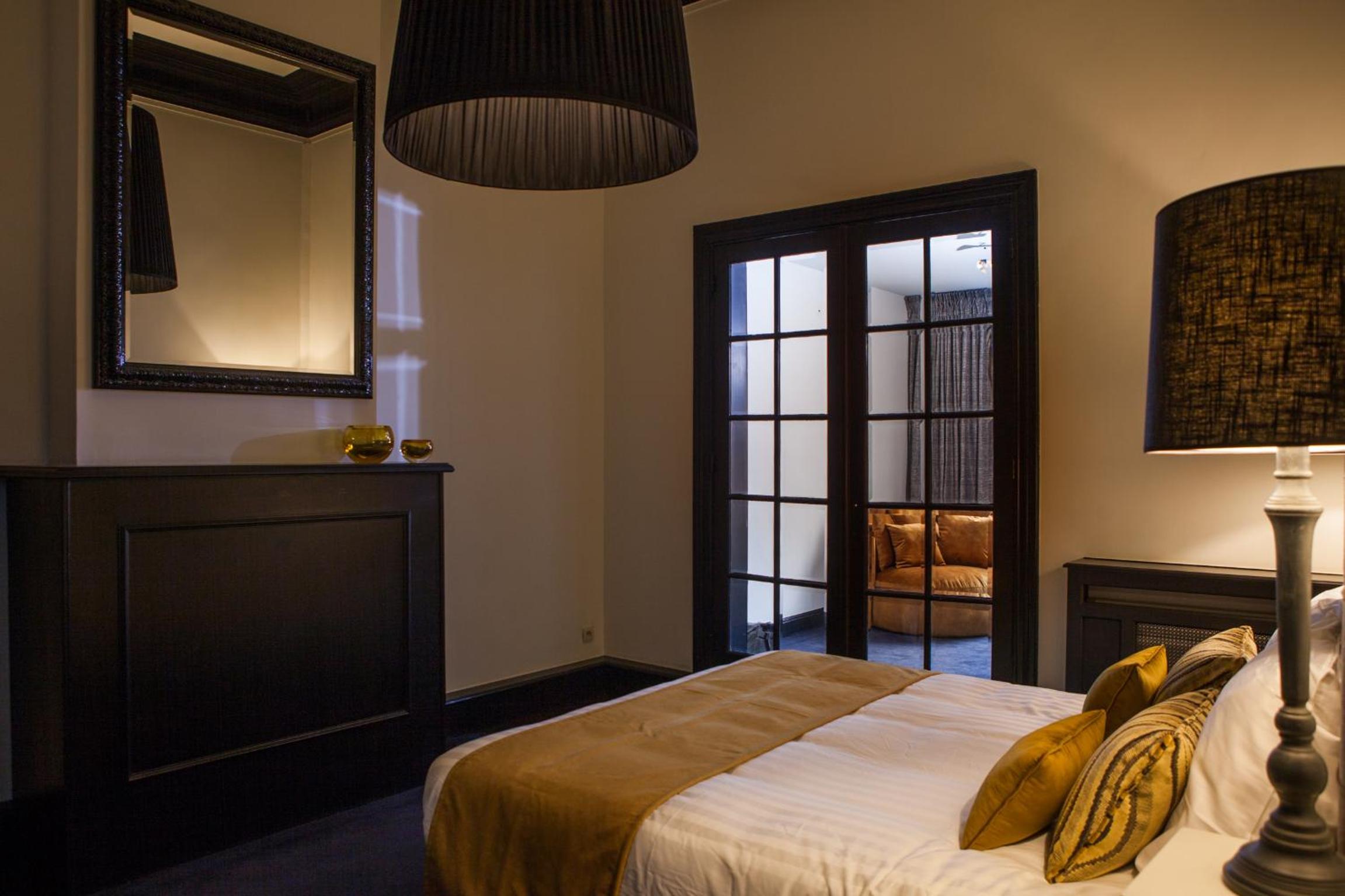Standard Suite - Photo 9