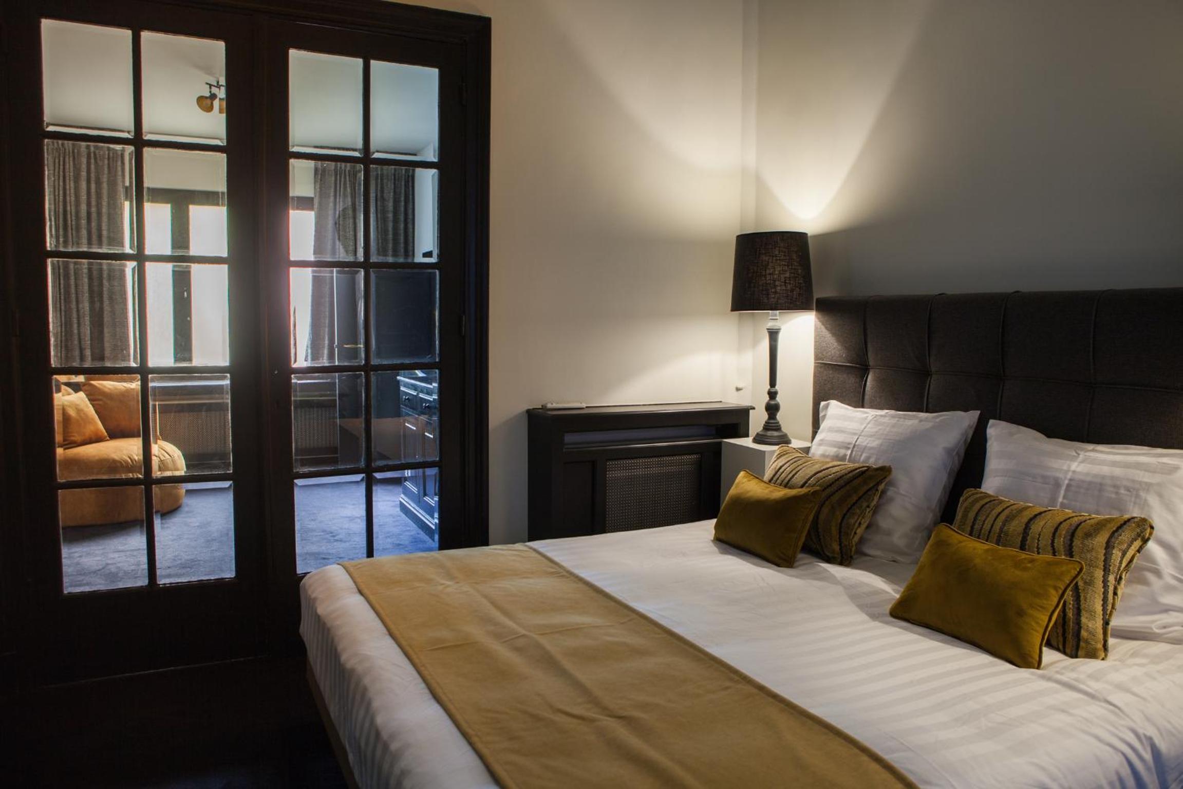 Standard Suite - Photo 7