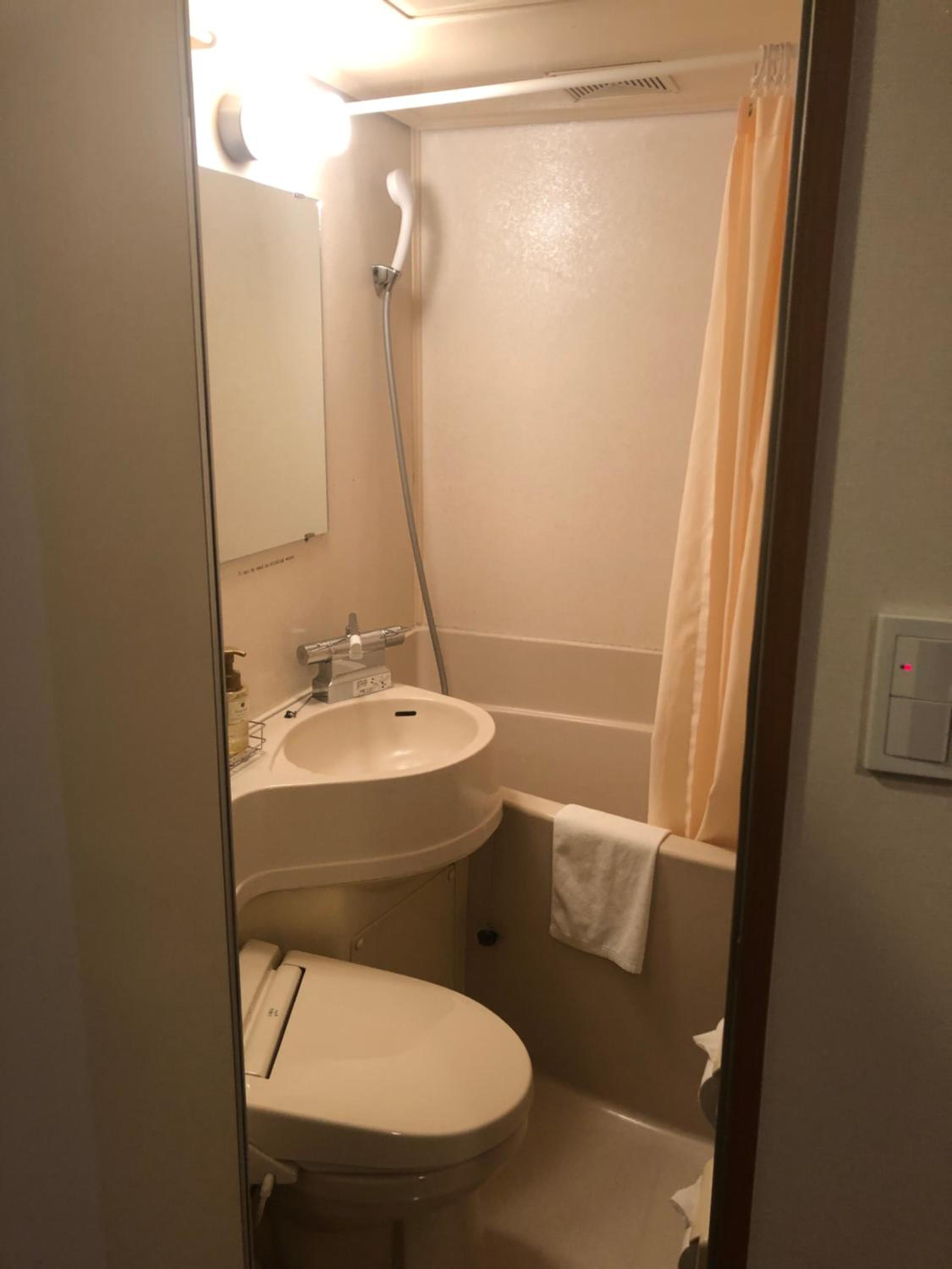Single Room - Non-Smoking photo 3