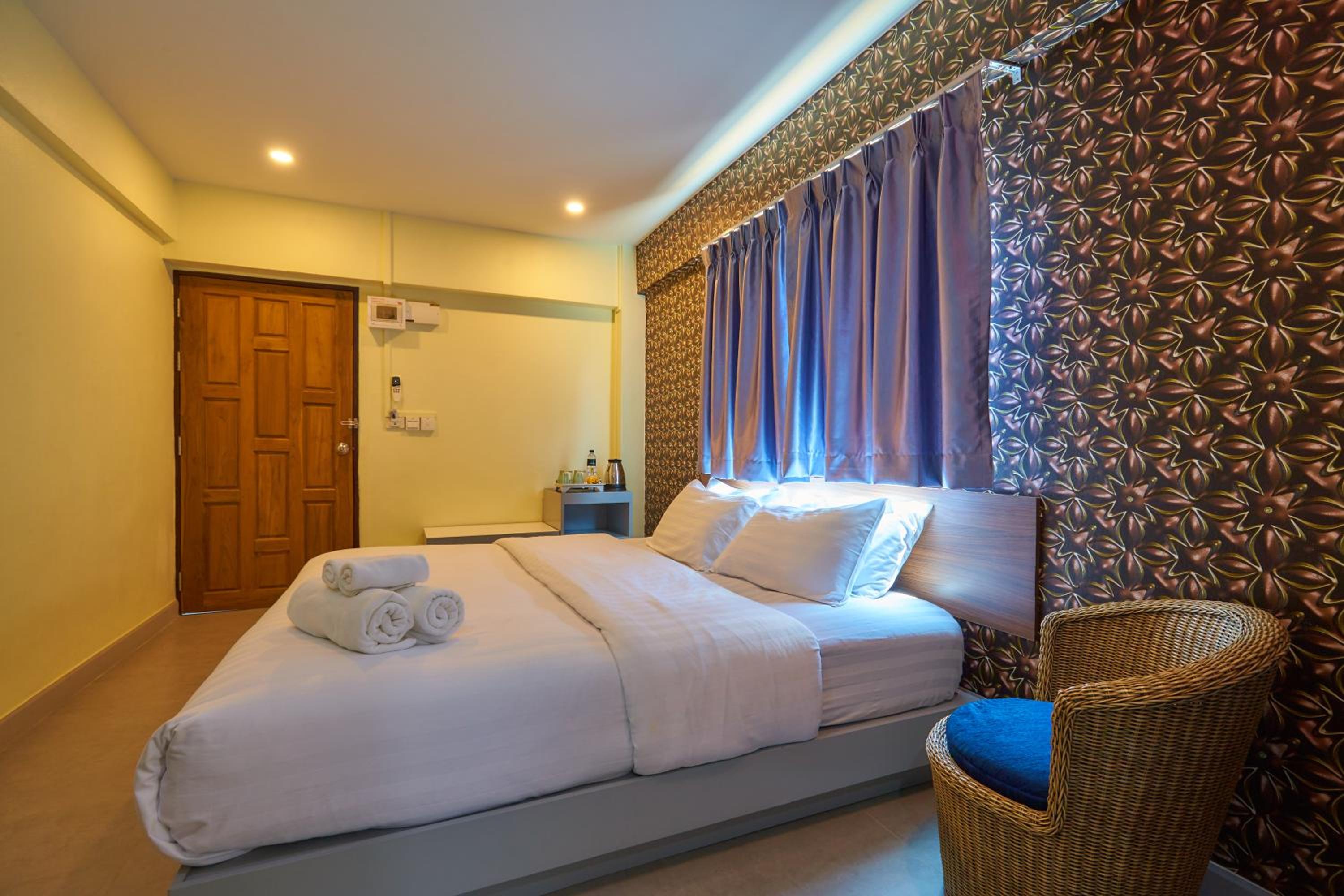 Deluxe King Room photo 2
