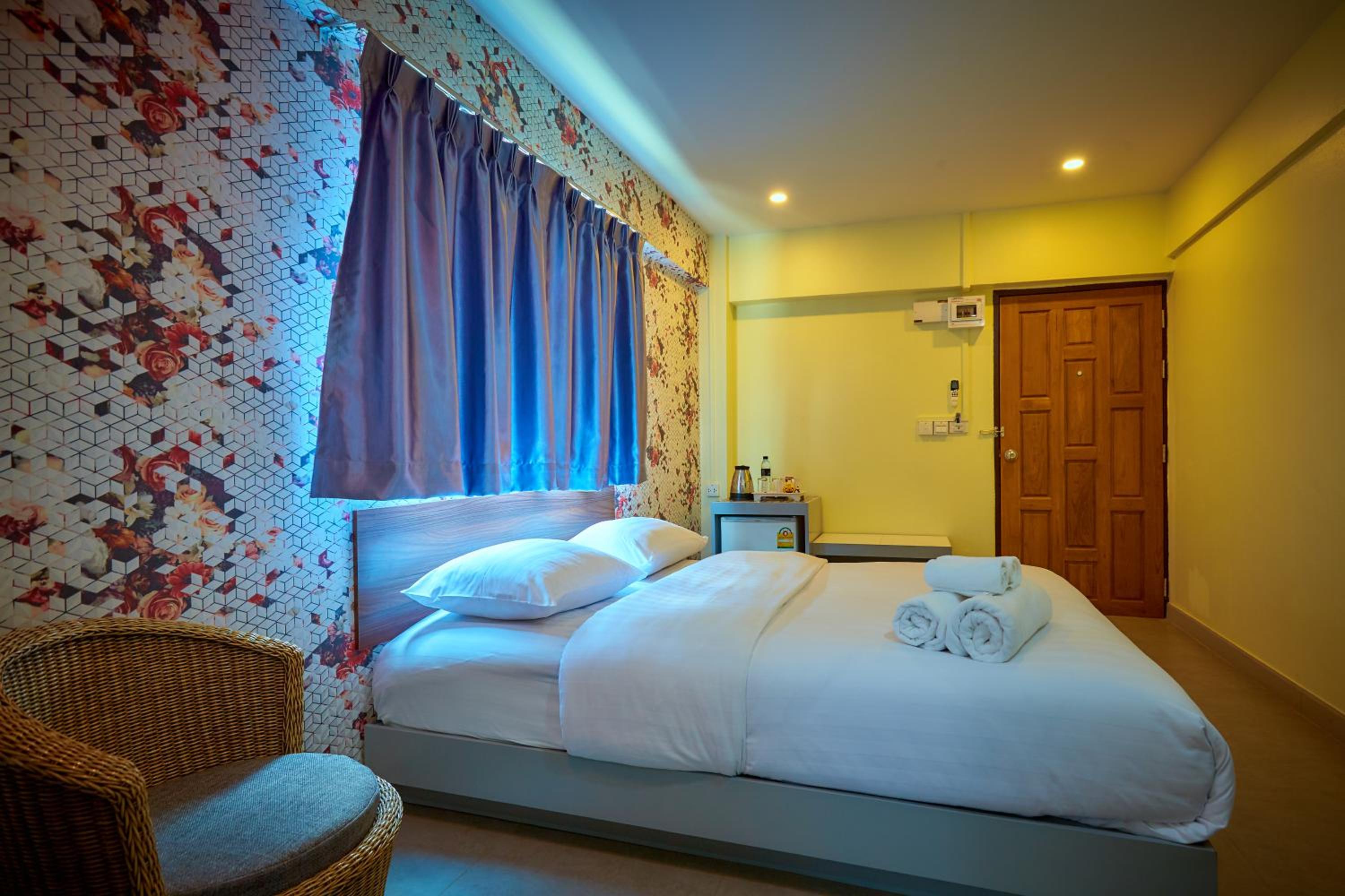 Deluxe King Room photo 3