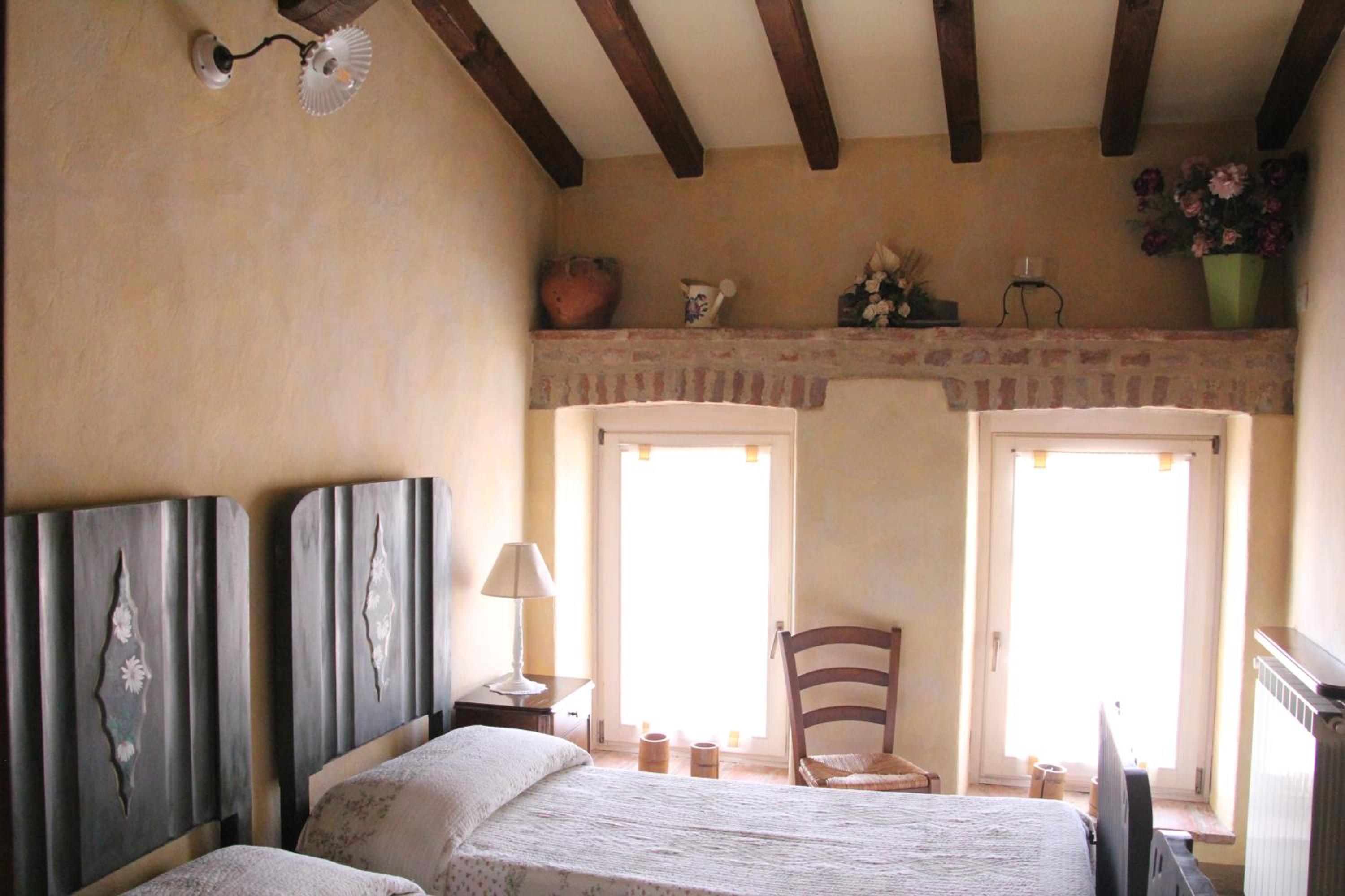 Two-Bedroom Apartment with Balcony photo 3