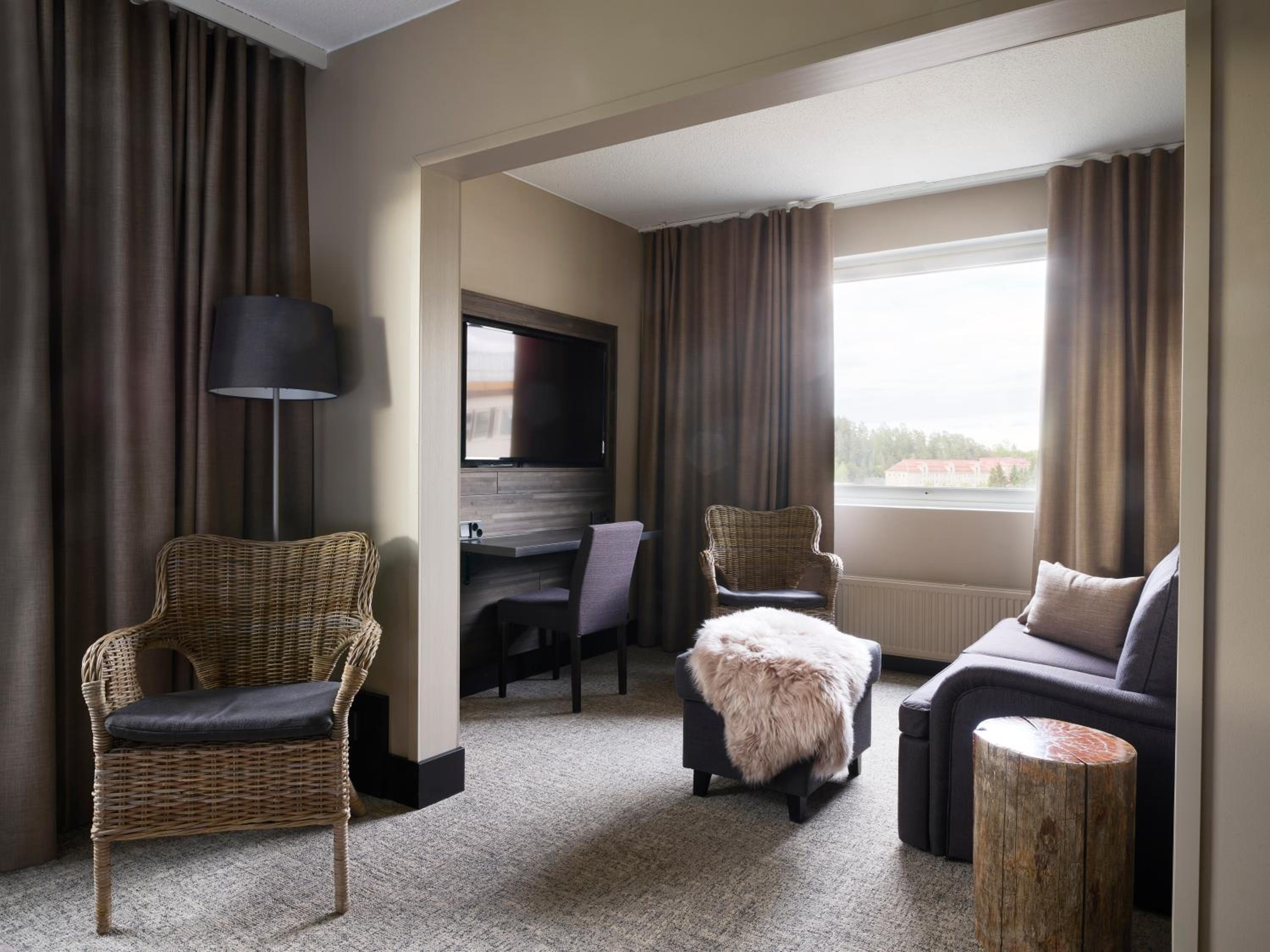 Suite - Photo 9