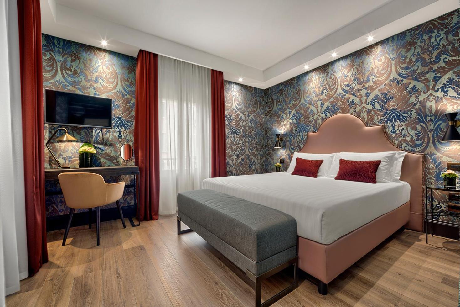 Superior Double Room with Canal View - Photo 6
