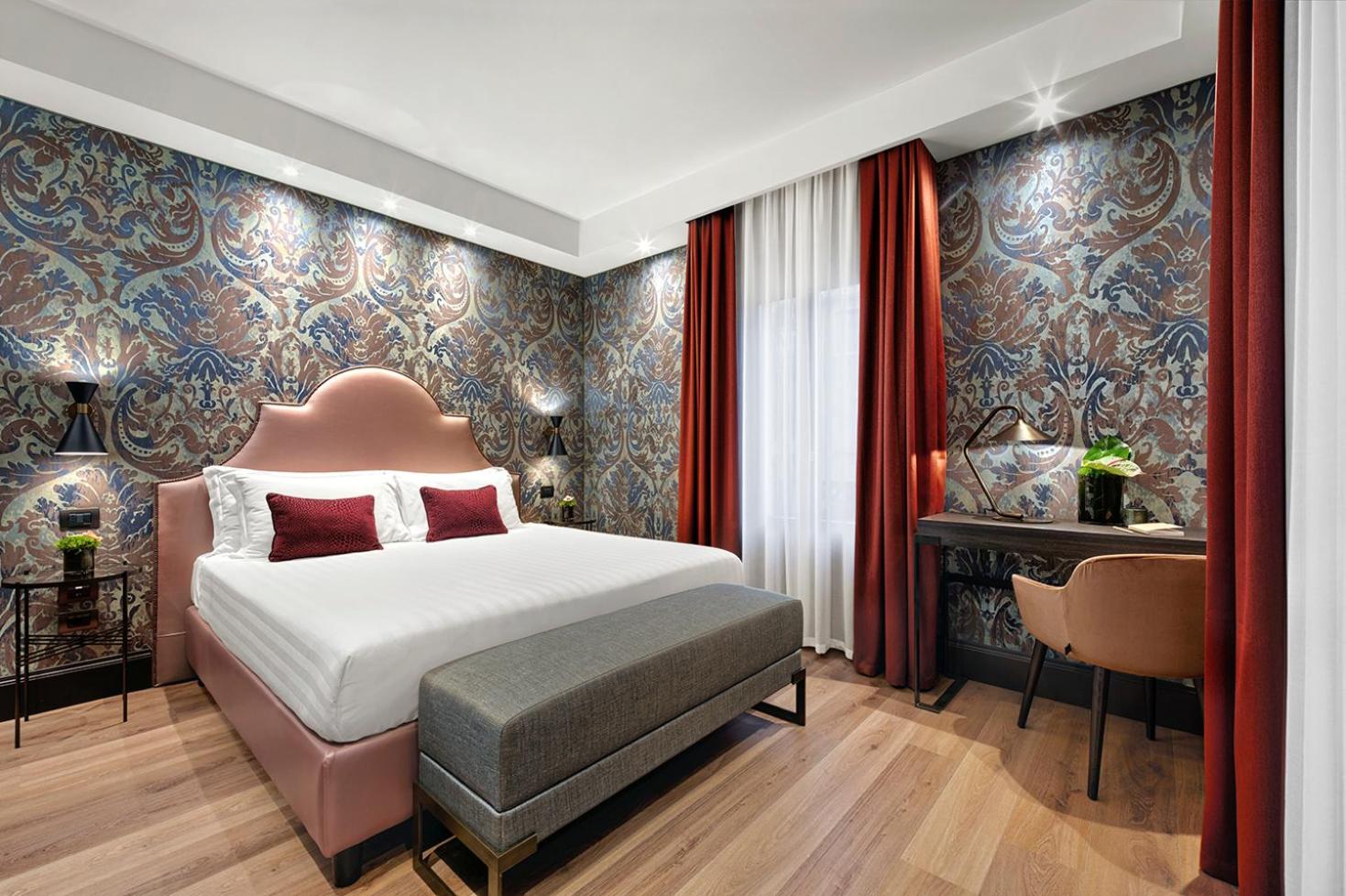 Superior Triple Room with Canal View - Photo 1