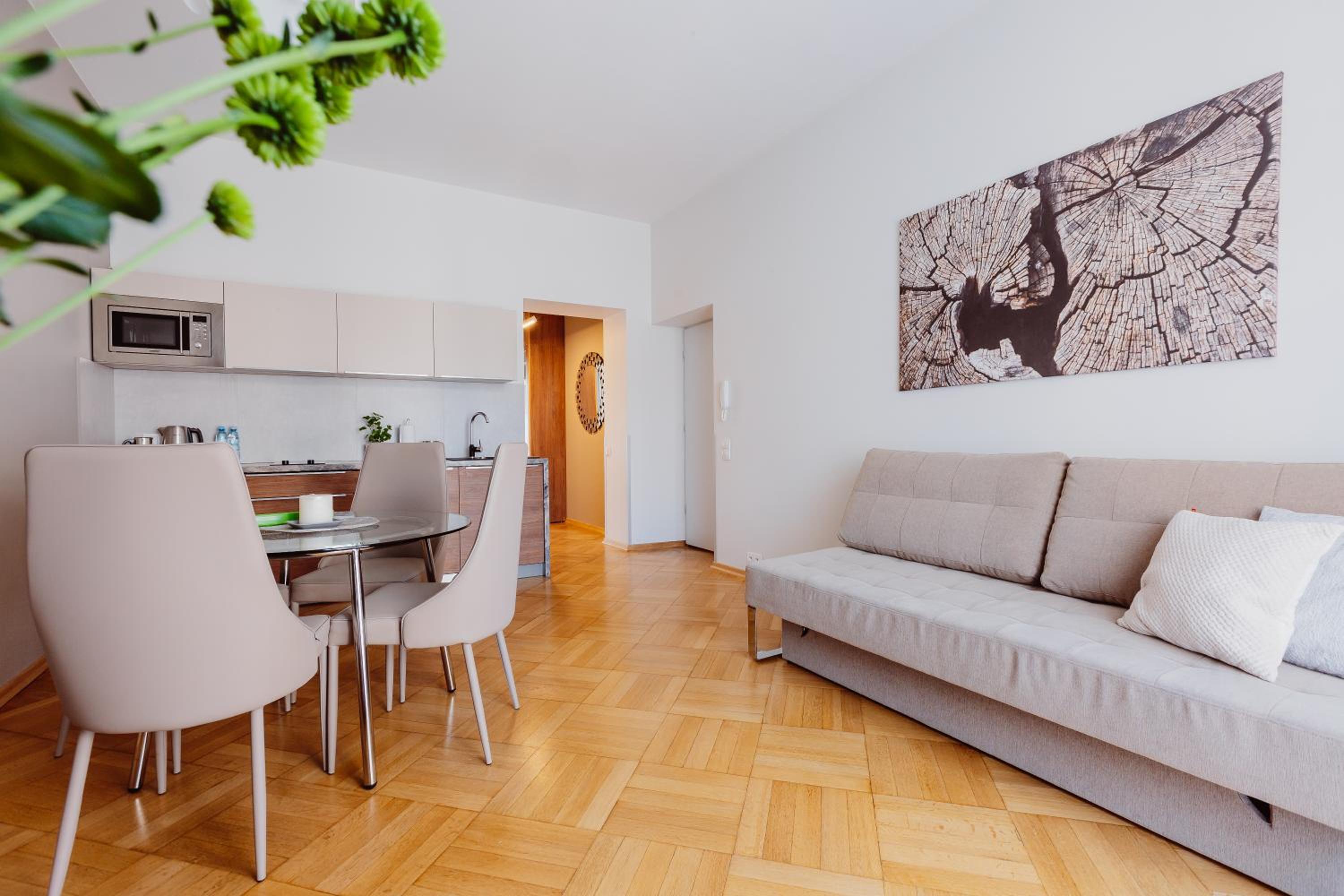Deluxe Apartment (4 Adults)