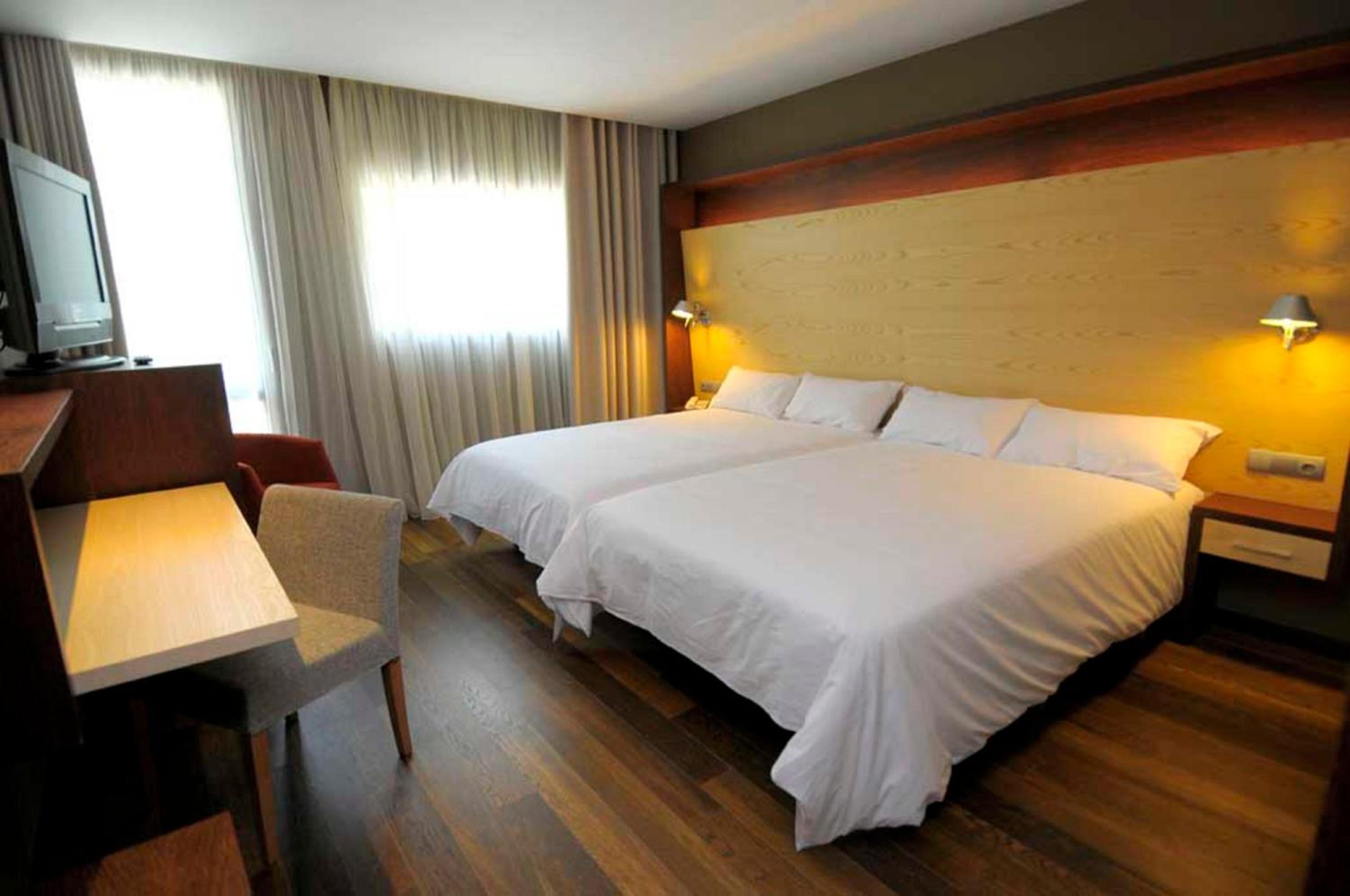 Double Room with Terrace - Photo 8