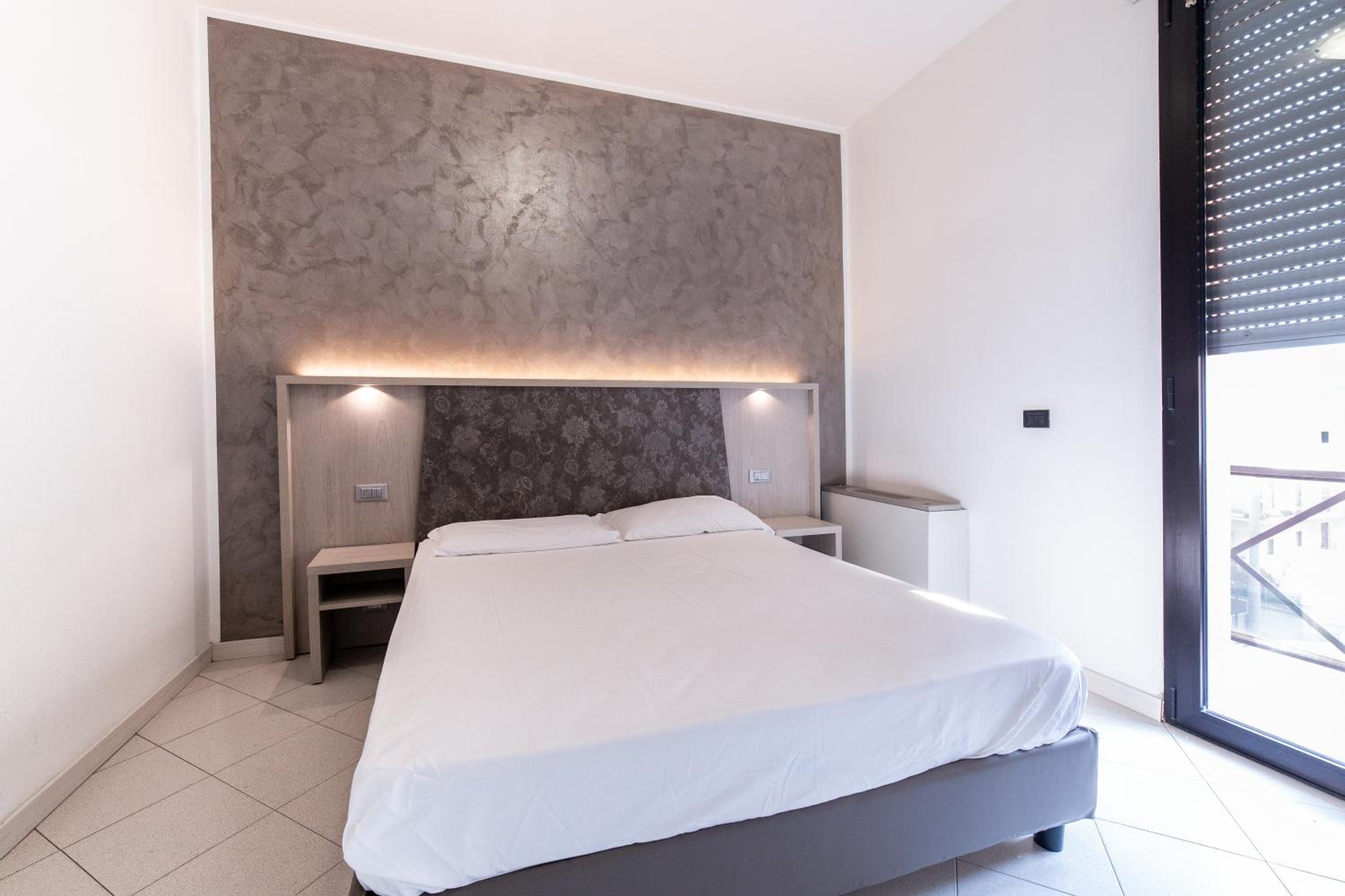 One-Bedroom Apartment (4 Adults)