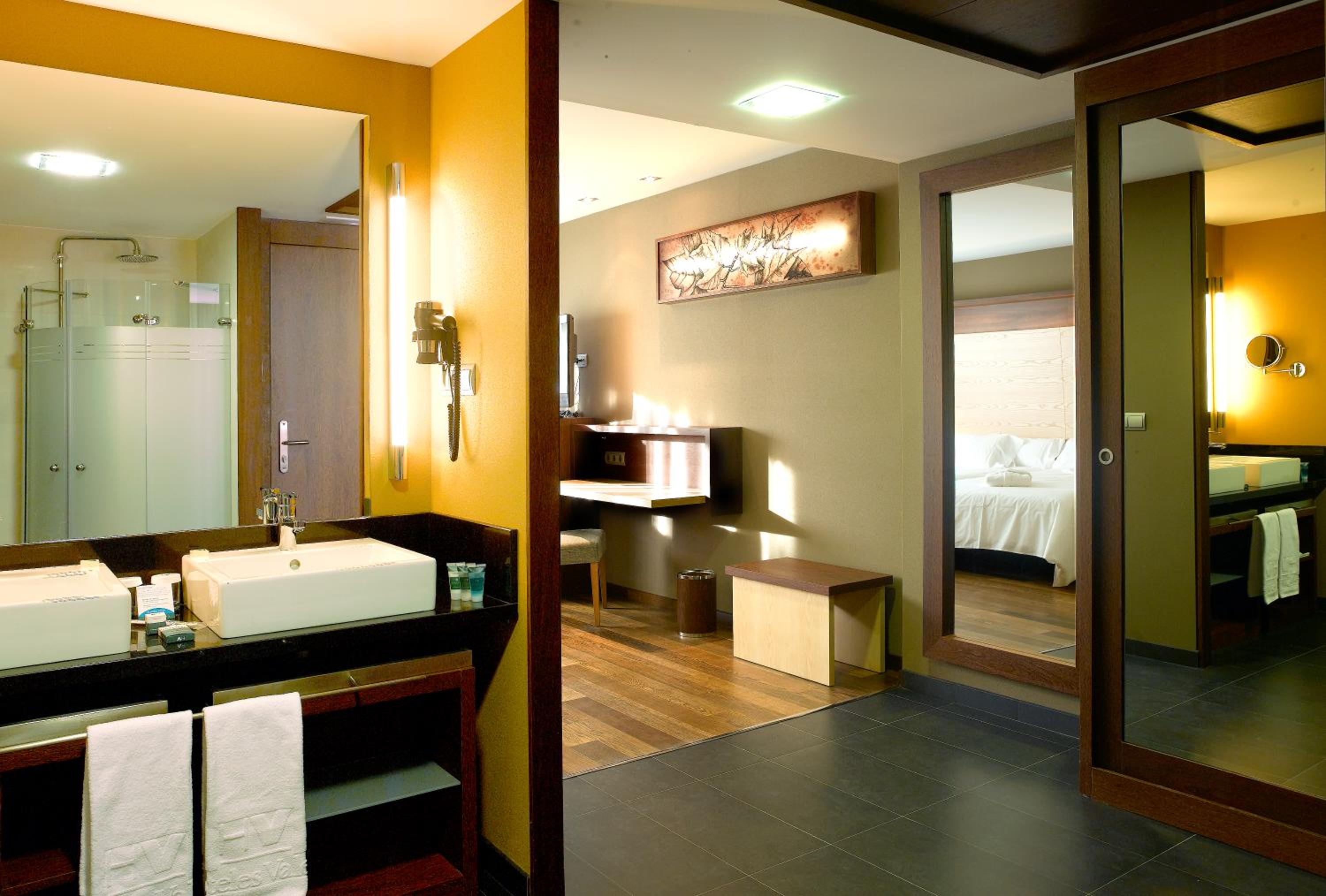 Superior Double Room - Photo 11