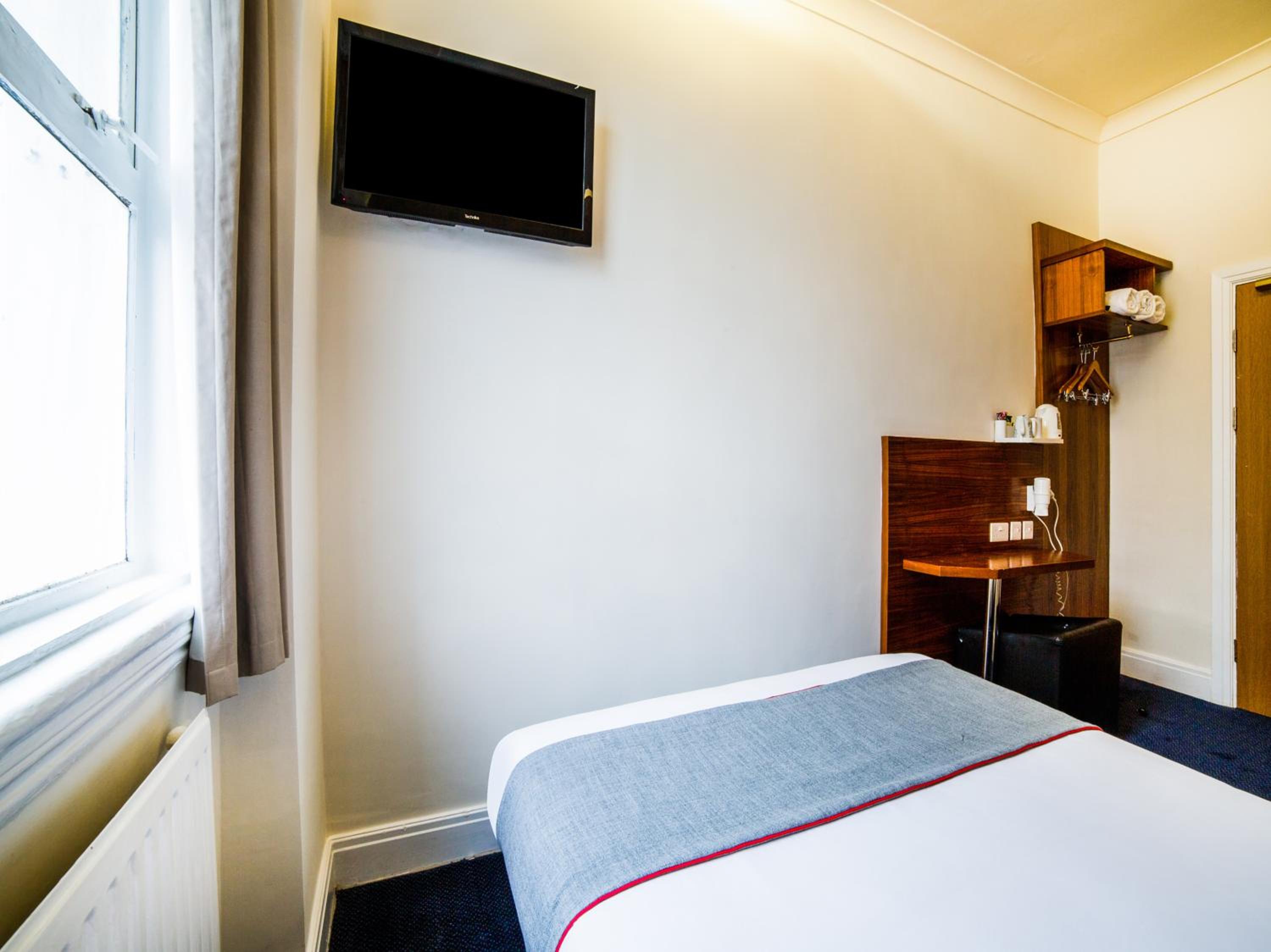 Standard Double Room photo 3