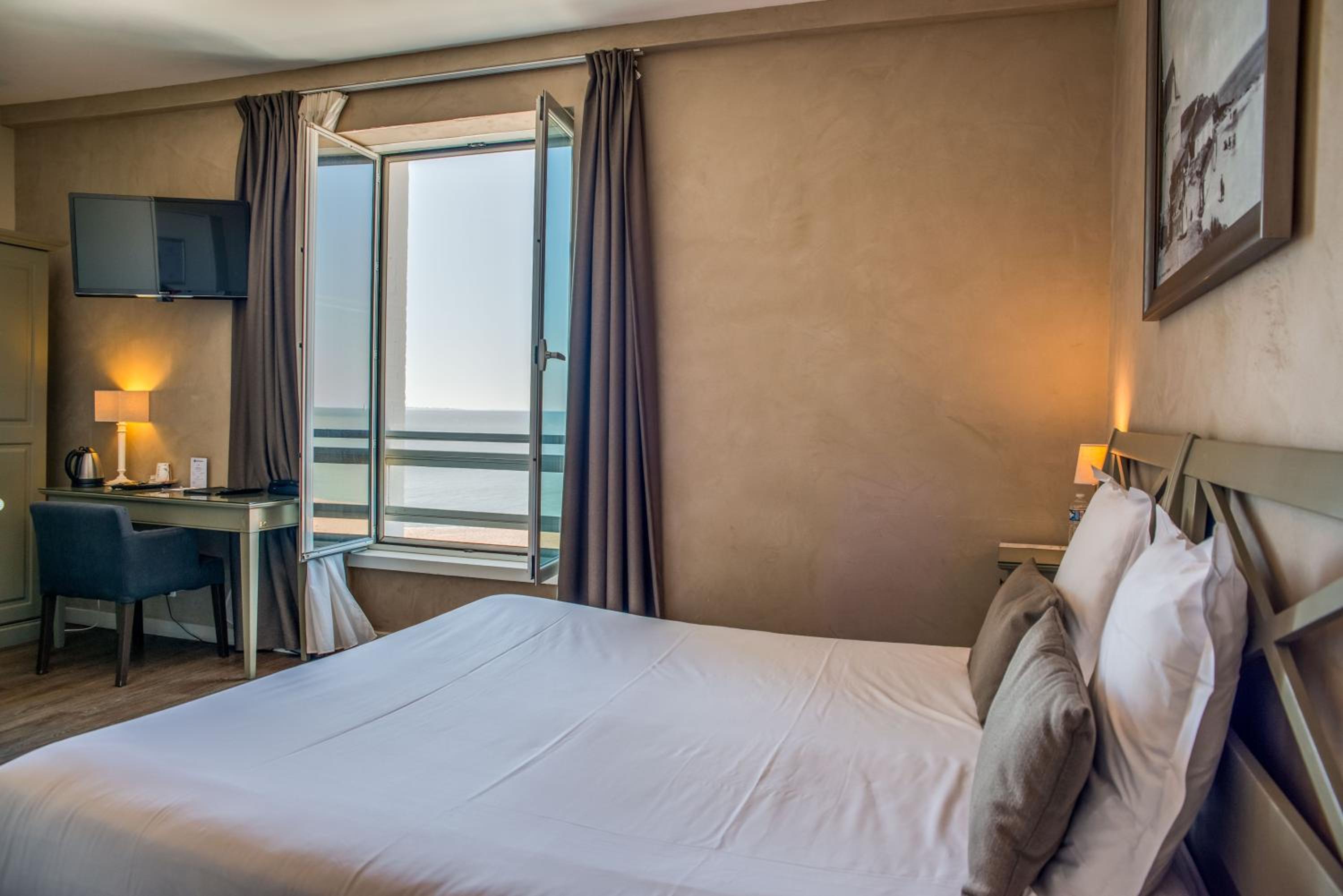 Superior Room Sea View - Photo 1