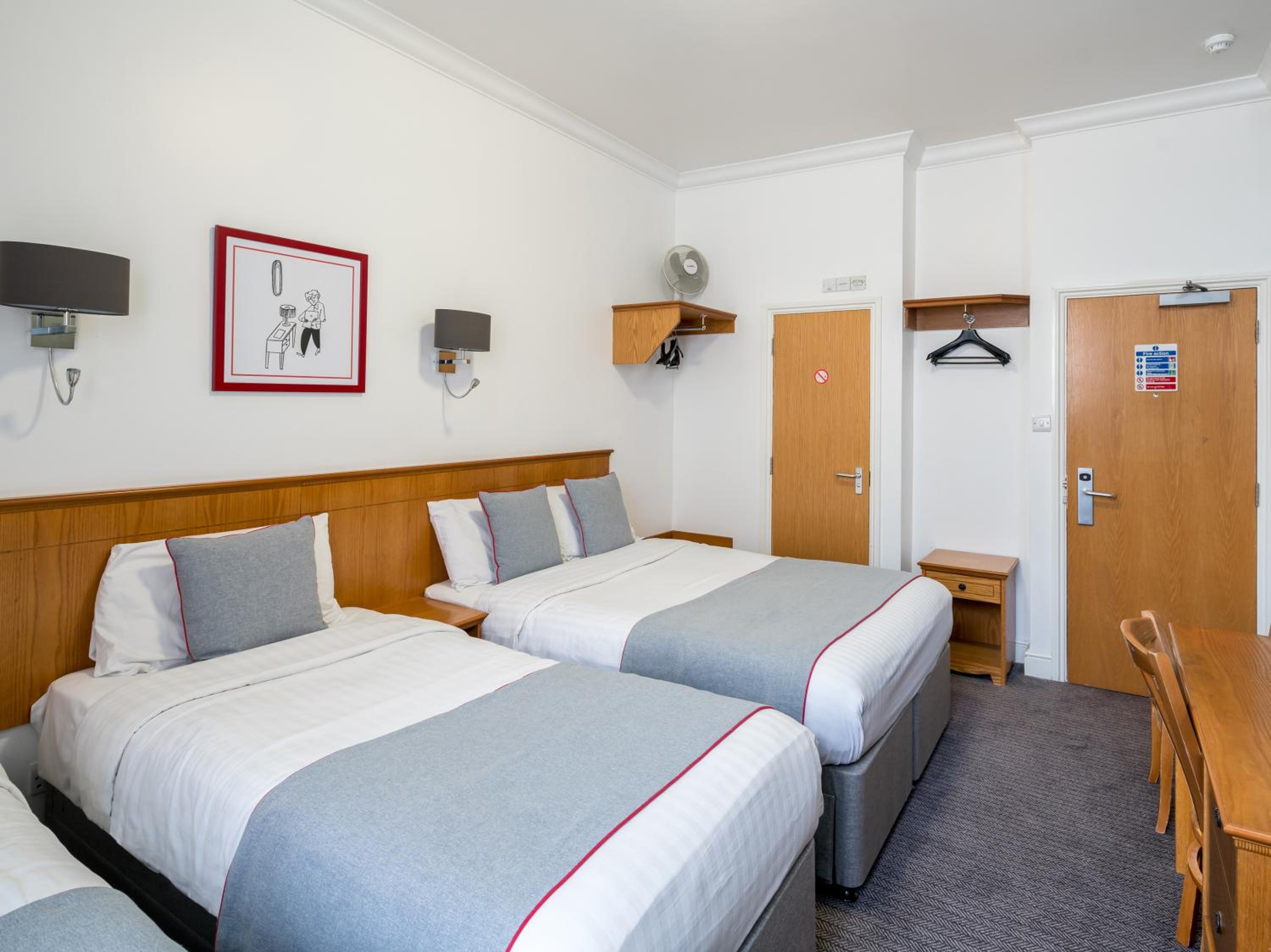 Deluxe Quadruple Room photo 1