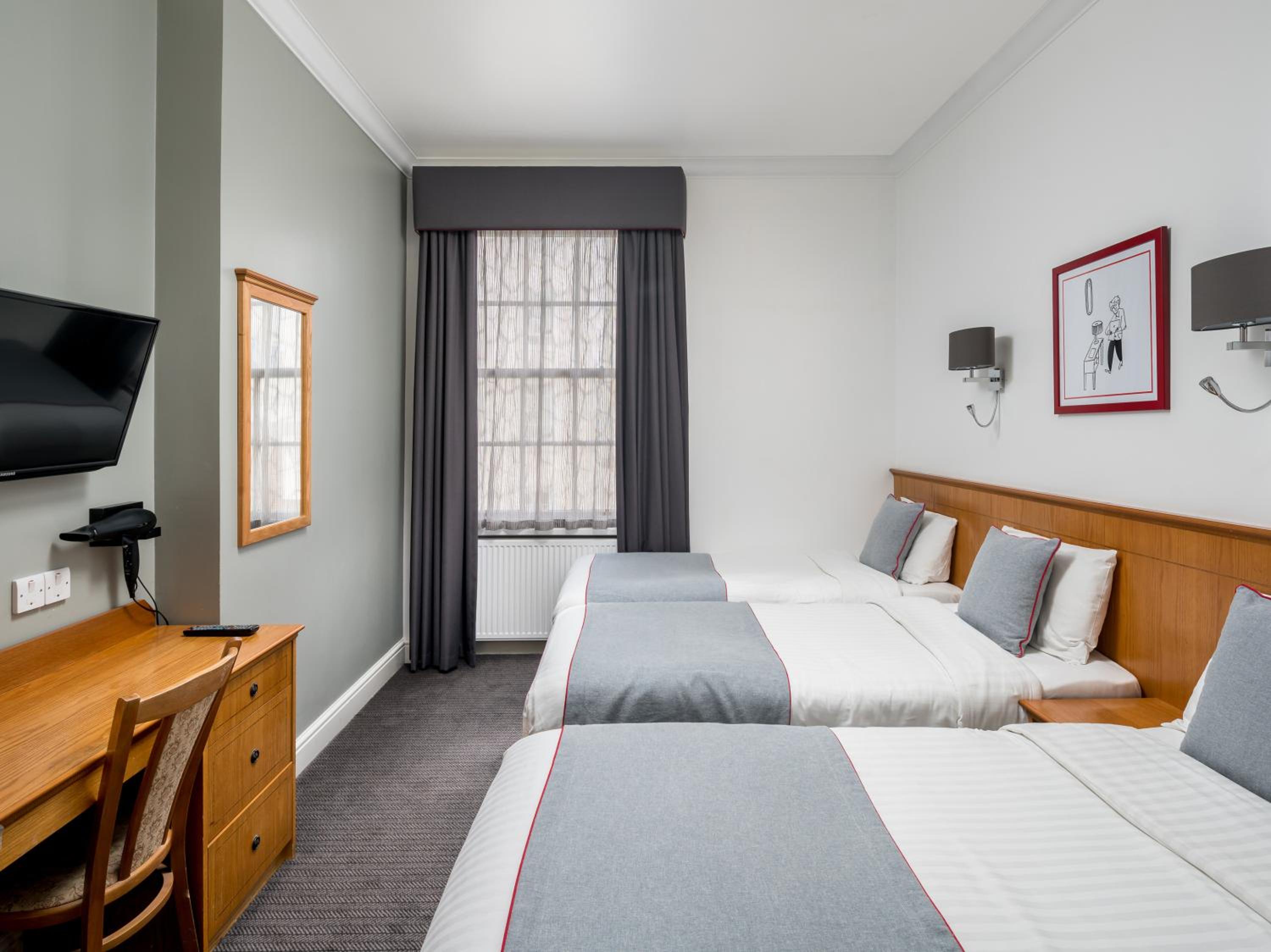 Deluxe Quadruple Room photo 2