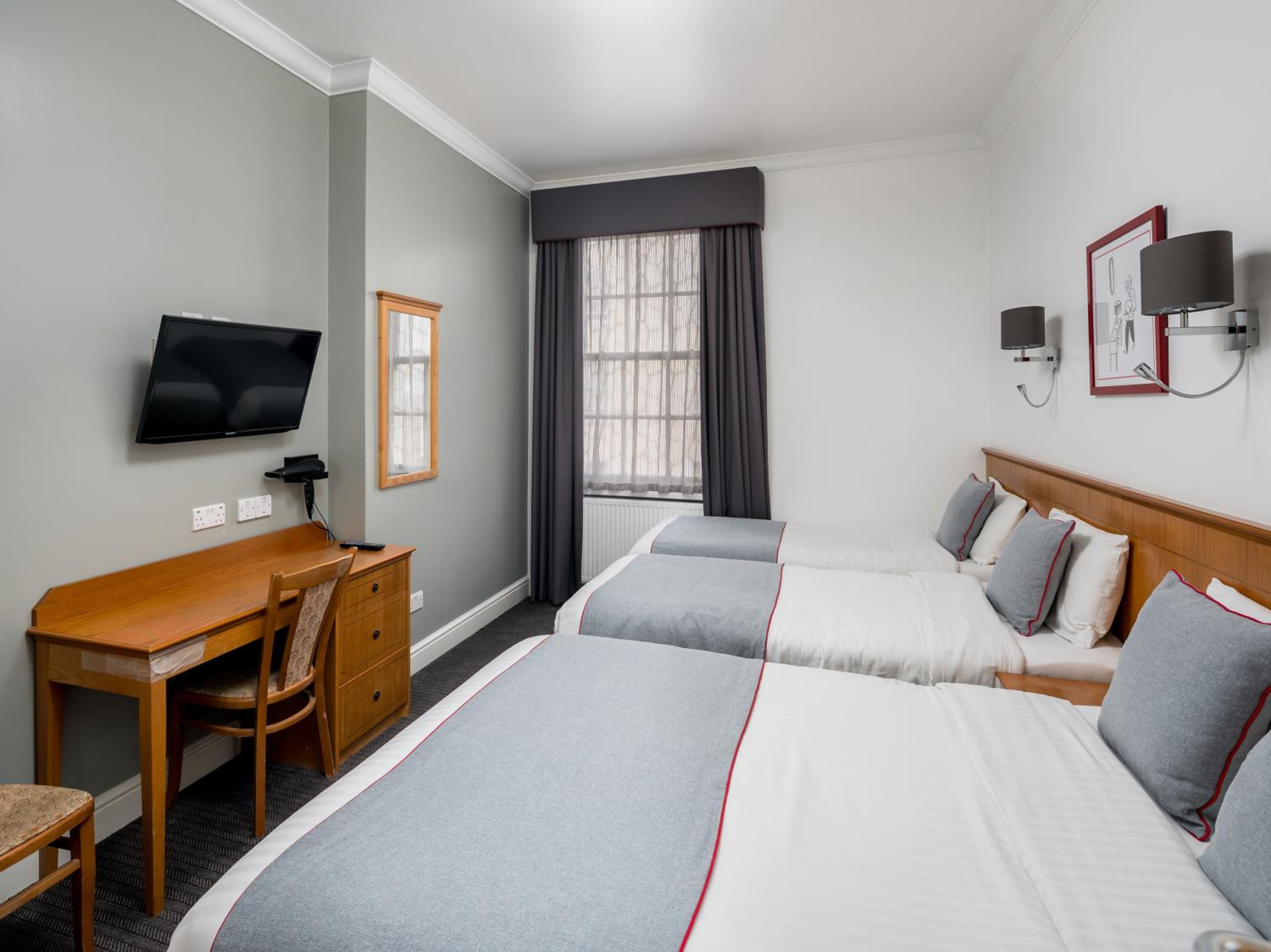 Deluxe Quadruple Room photo 3