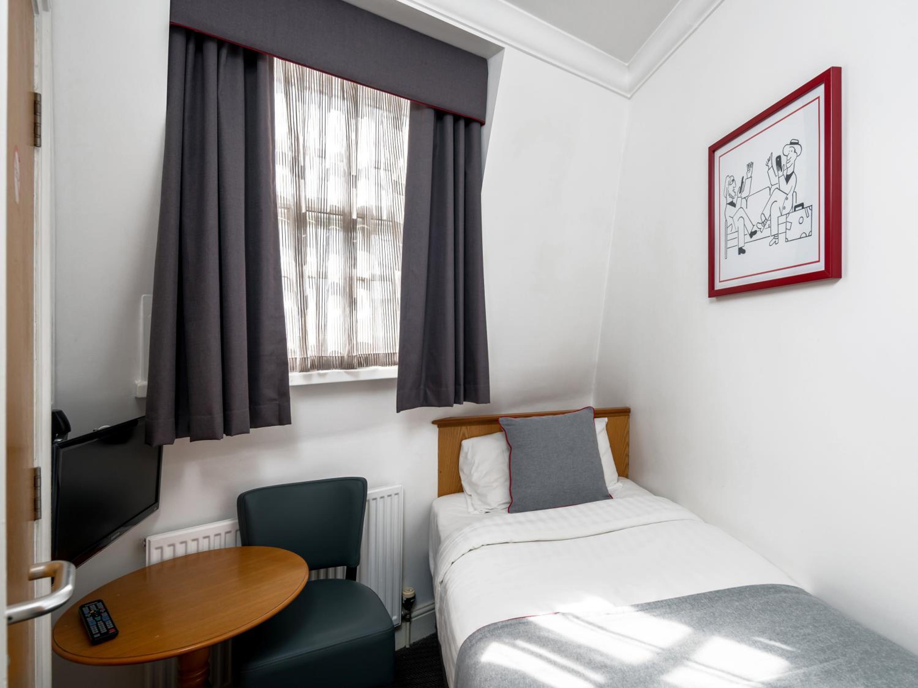 Standard Single Room photo 2