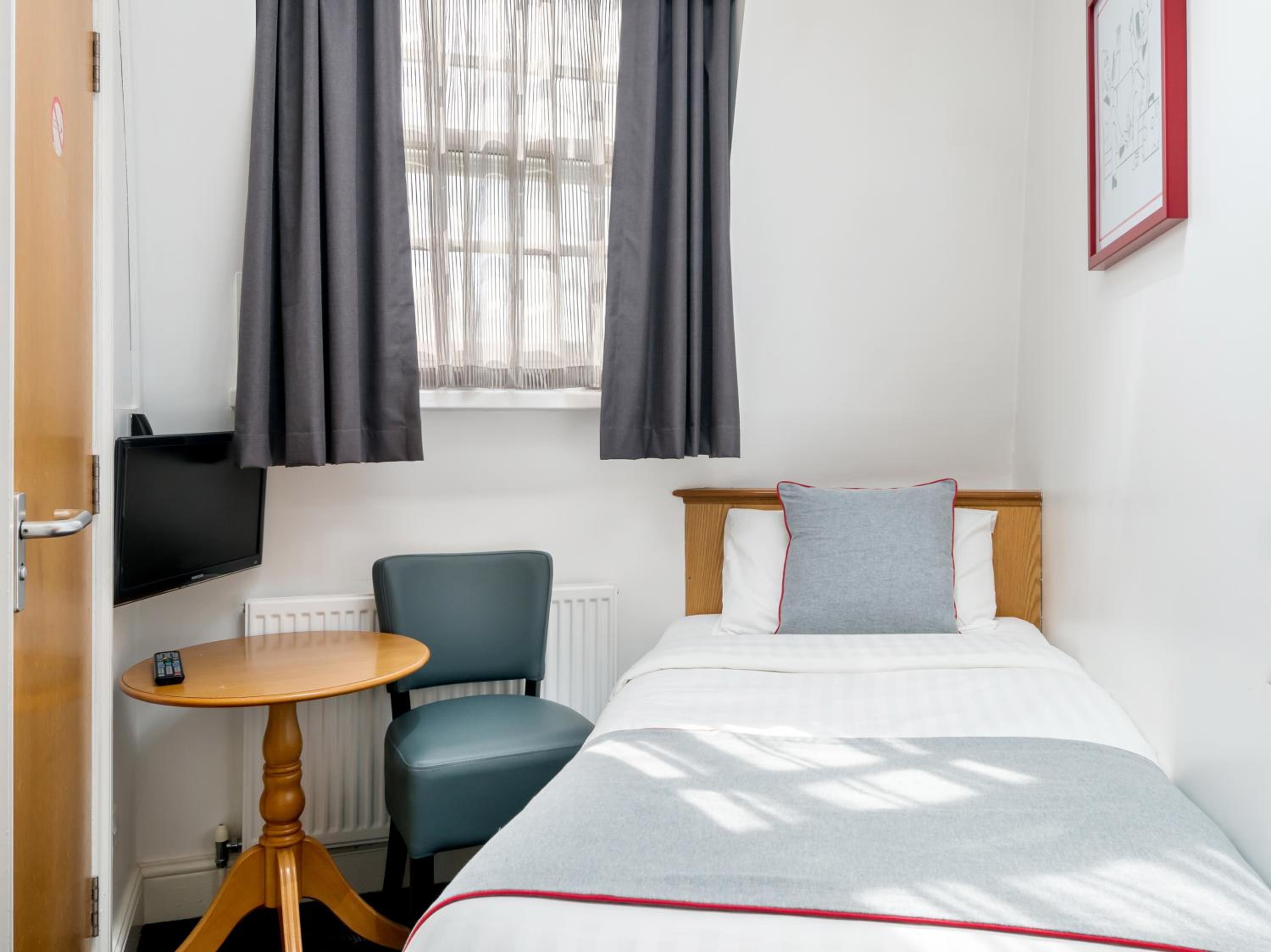 Standard Single Room photo 3