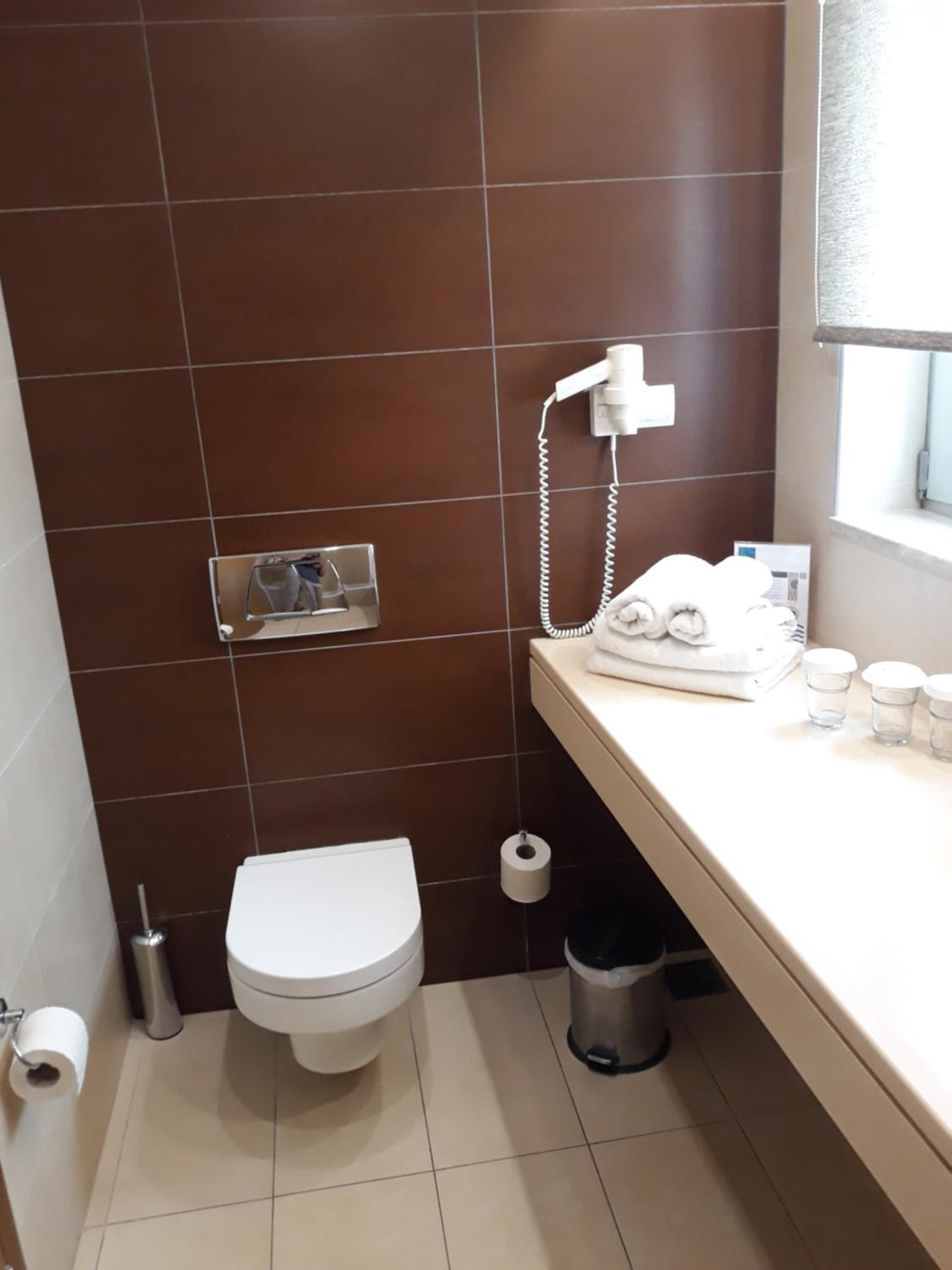Twin Room with Sea View - Photo 4