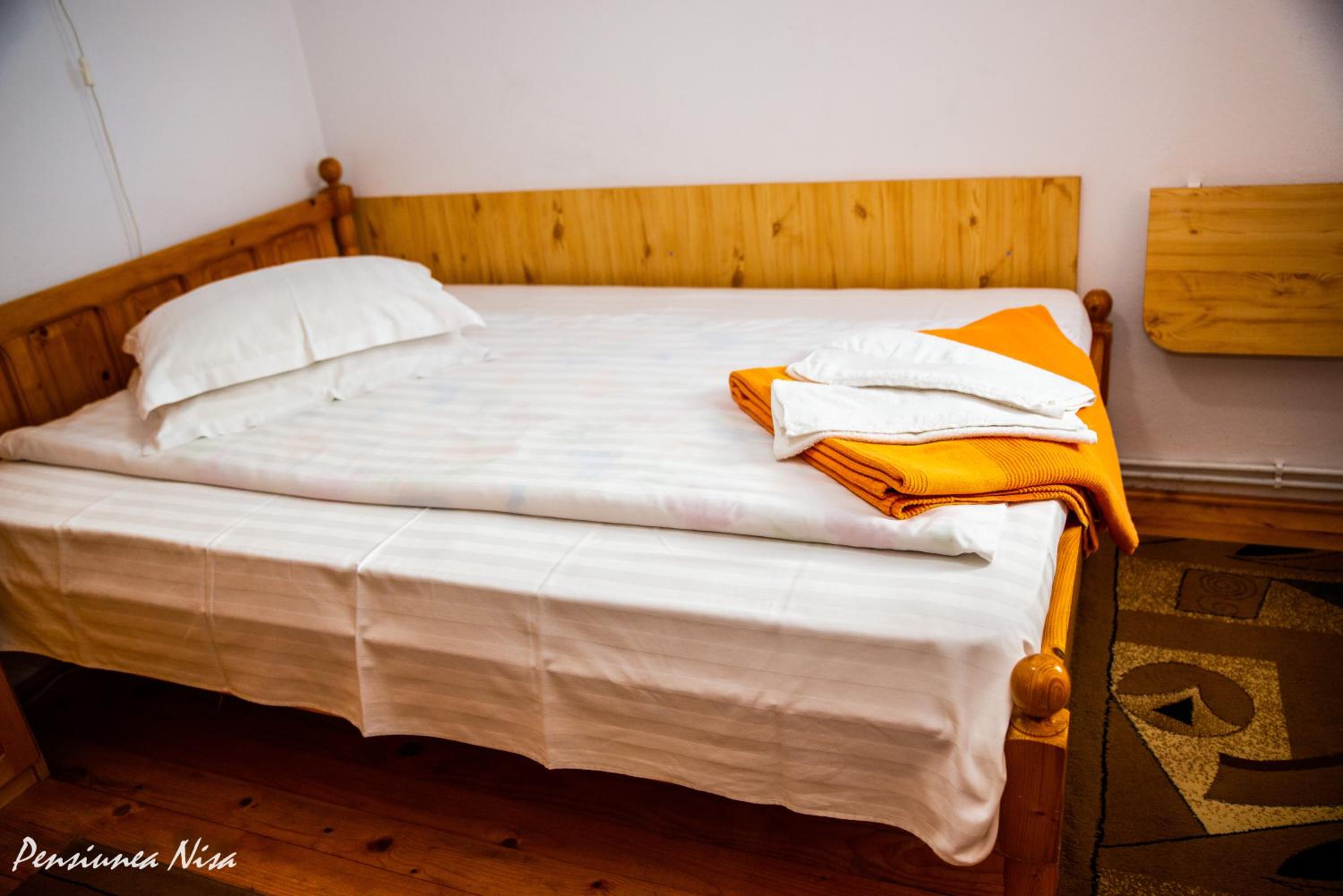 Double Room - Photo 7