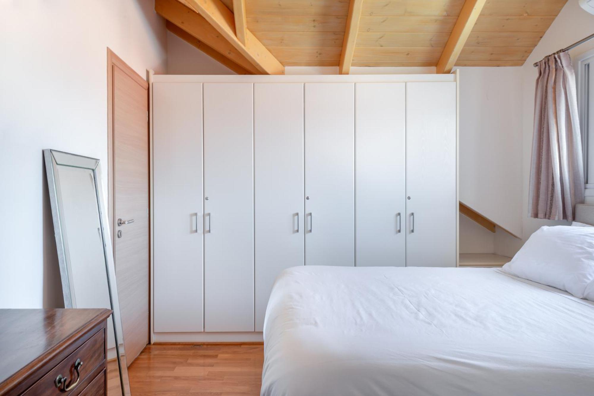 Two-Bedroom Apartment - Photo 30