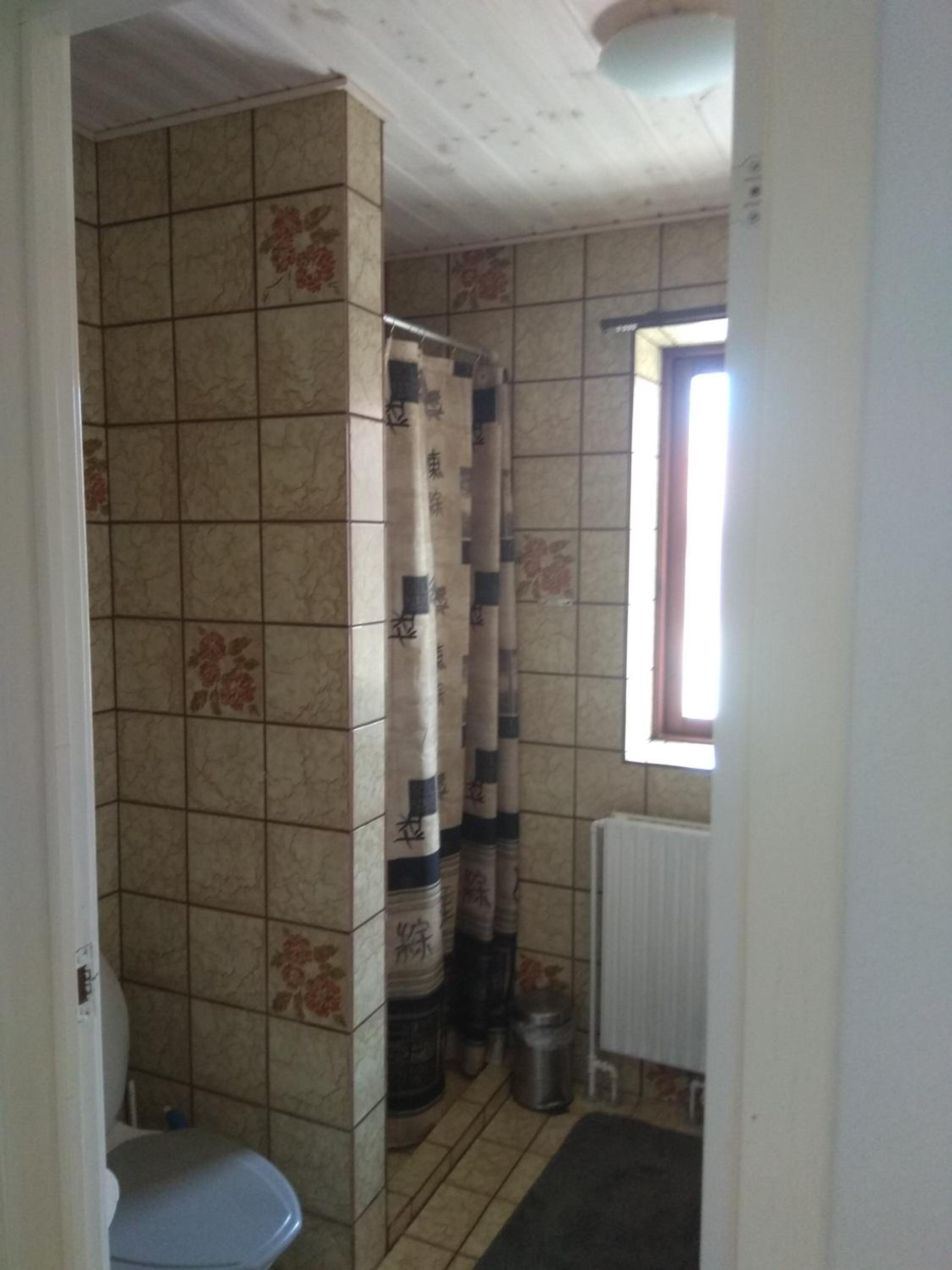Deluxe Double Room (2 Adults + 1 Child) - Photo 6