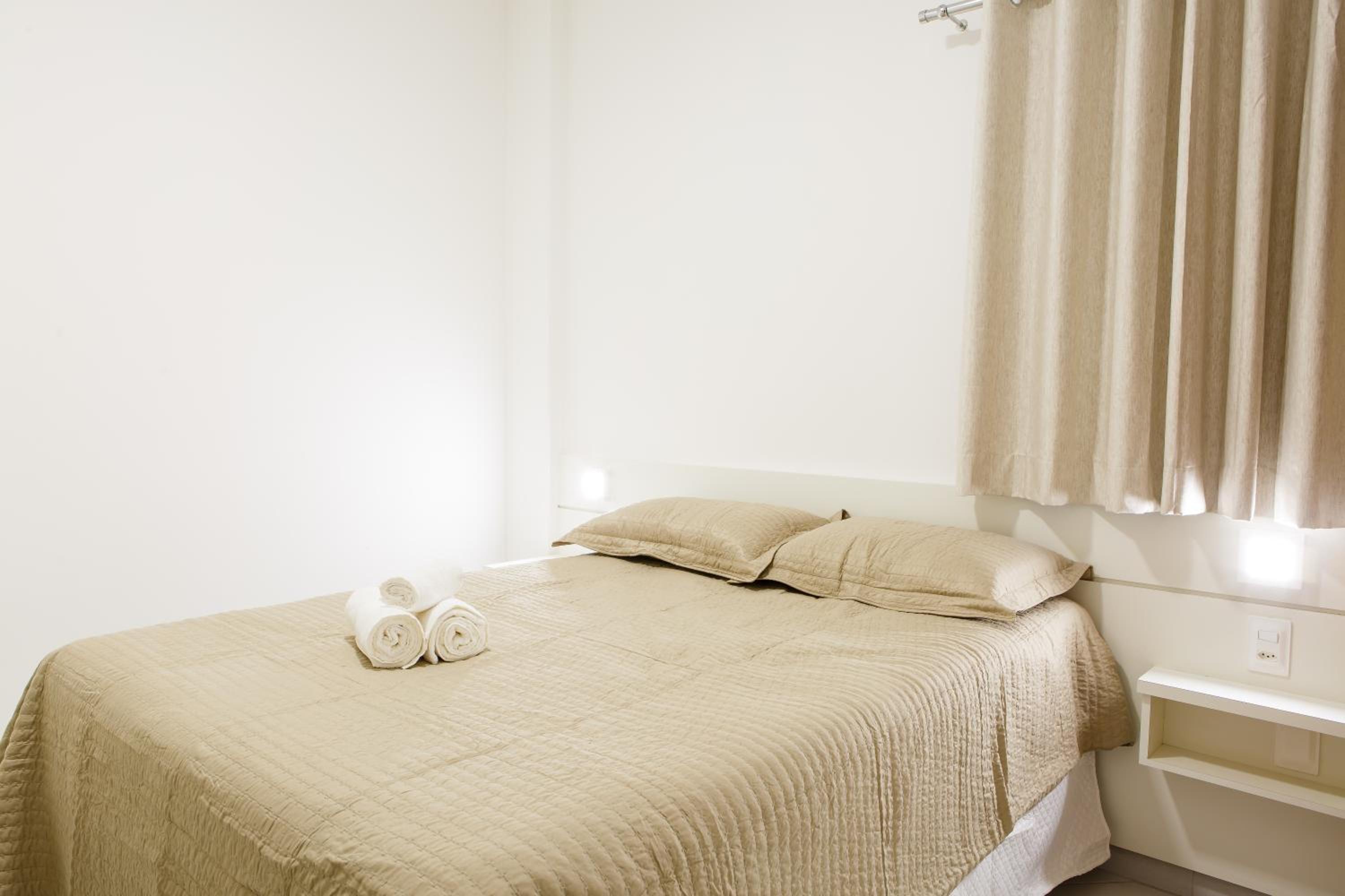 Superior One-Bedroom Apartment