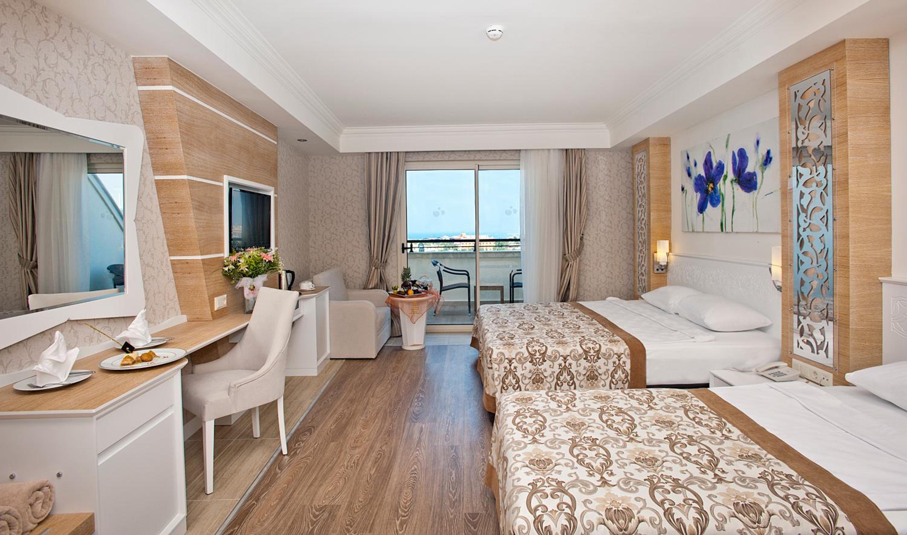 Standard Double or Twin Room with Sea View photo 3