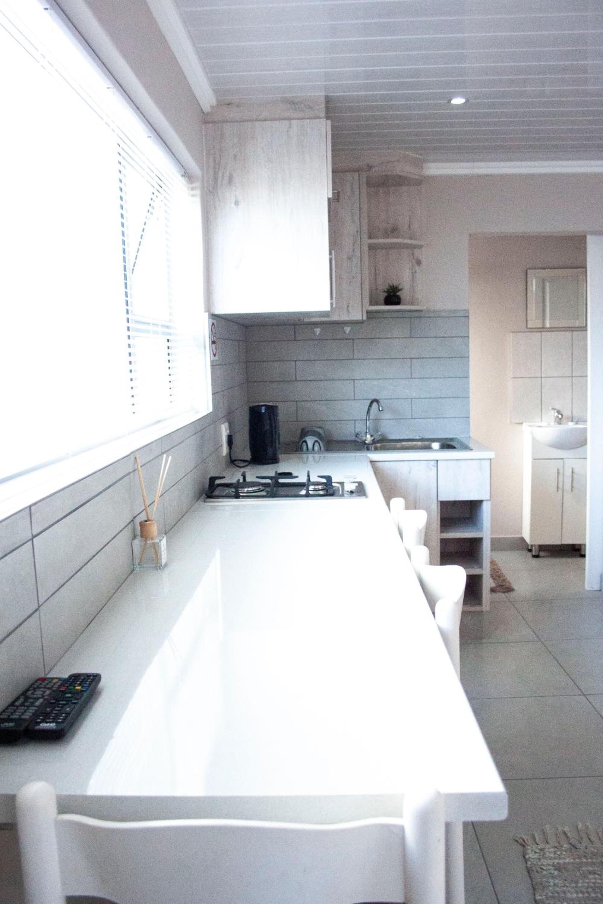 Family Room - Photo 4