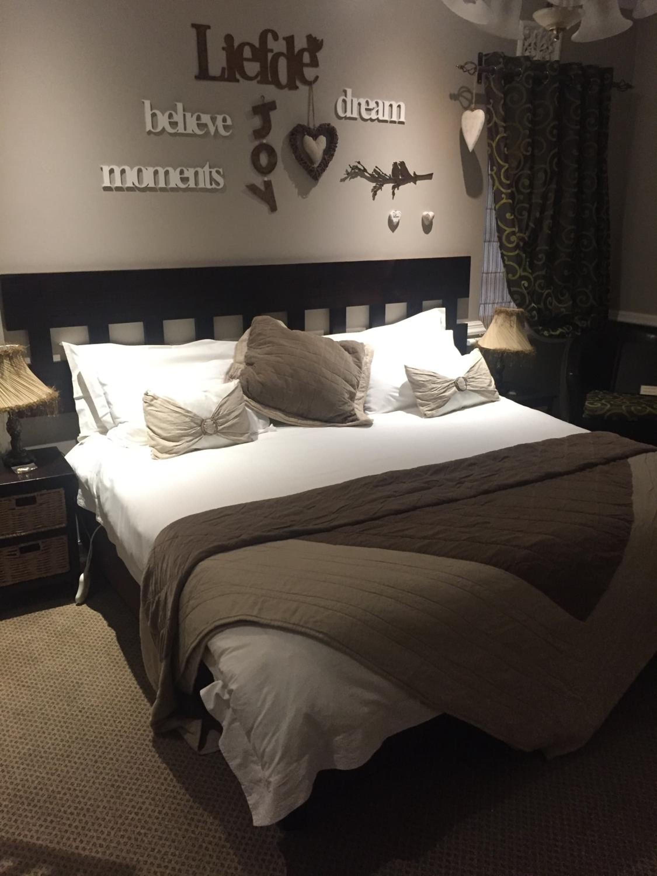 Double or Twin Room with Shower photo 2
