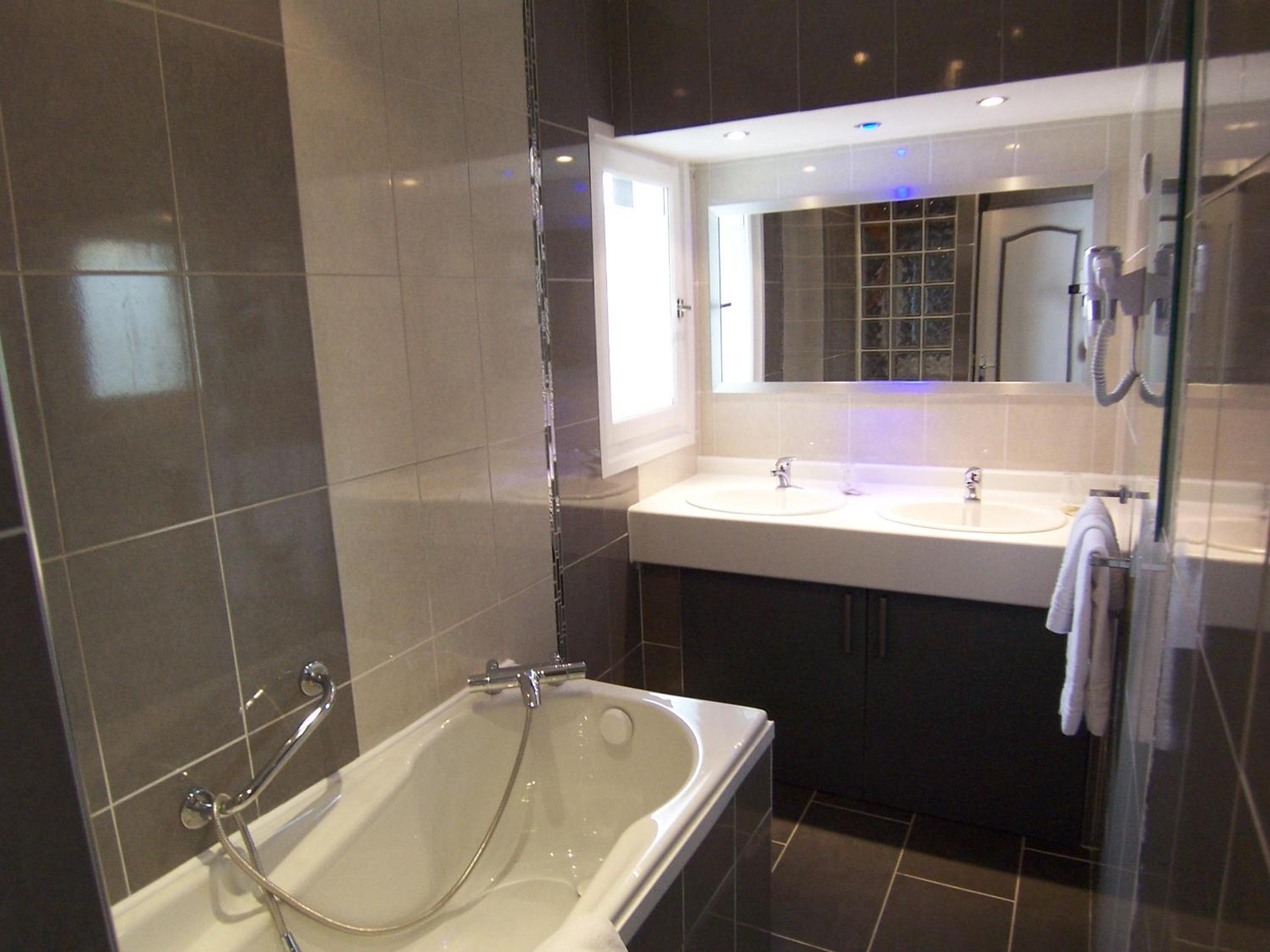 Quadruple Room - Photo 5