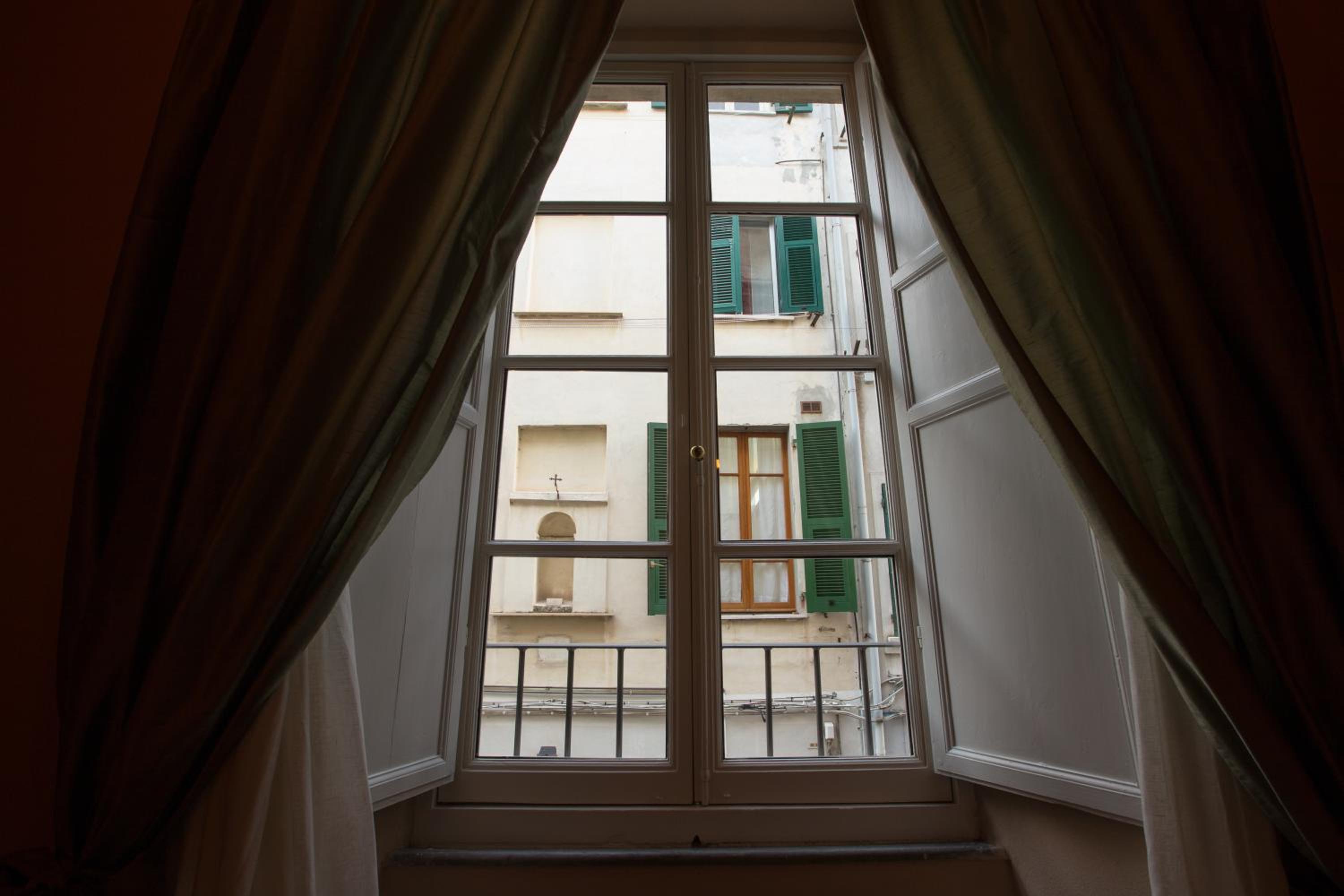 Deluxe Room - Photo 5