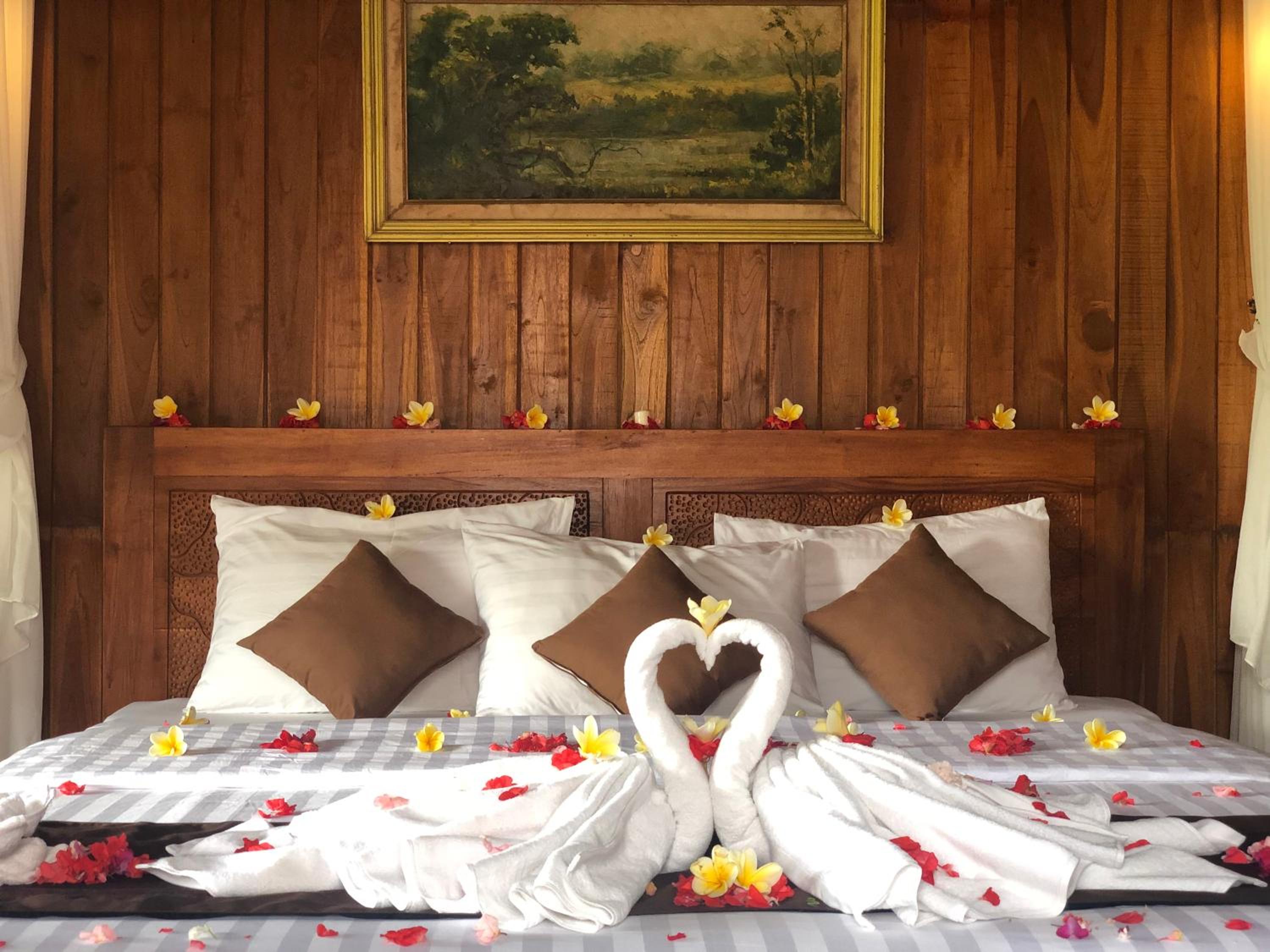 Deluxe Suite - Photo 12