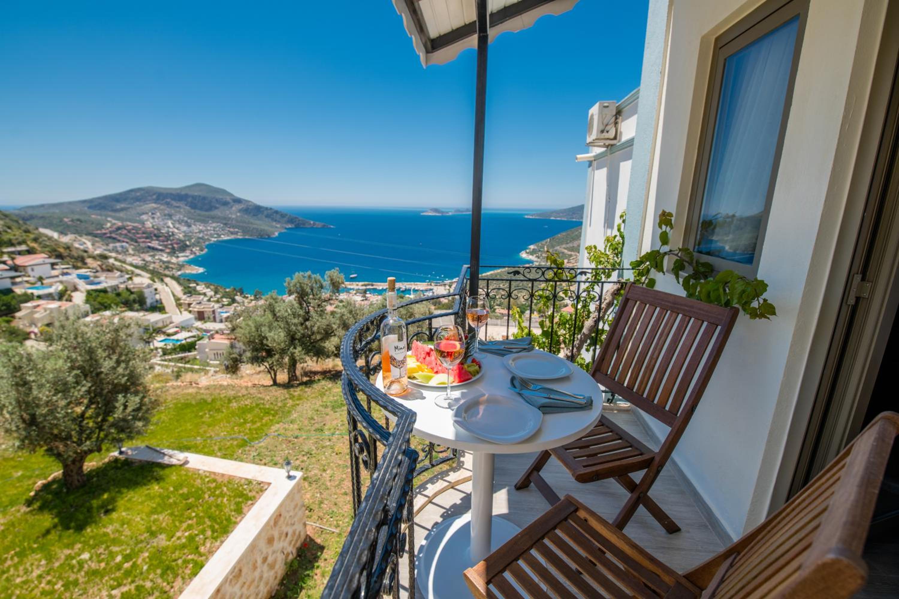 Apartment with Sea View photo 2