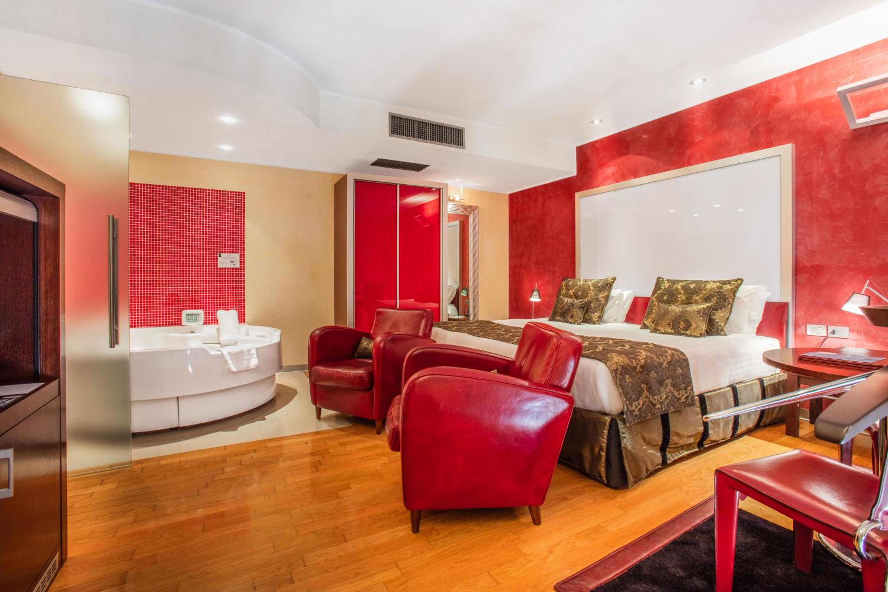 Suite photo 1